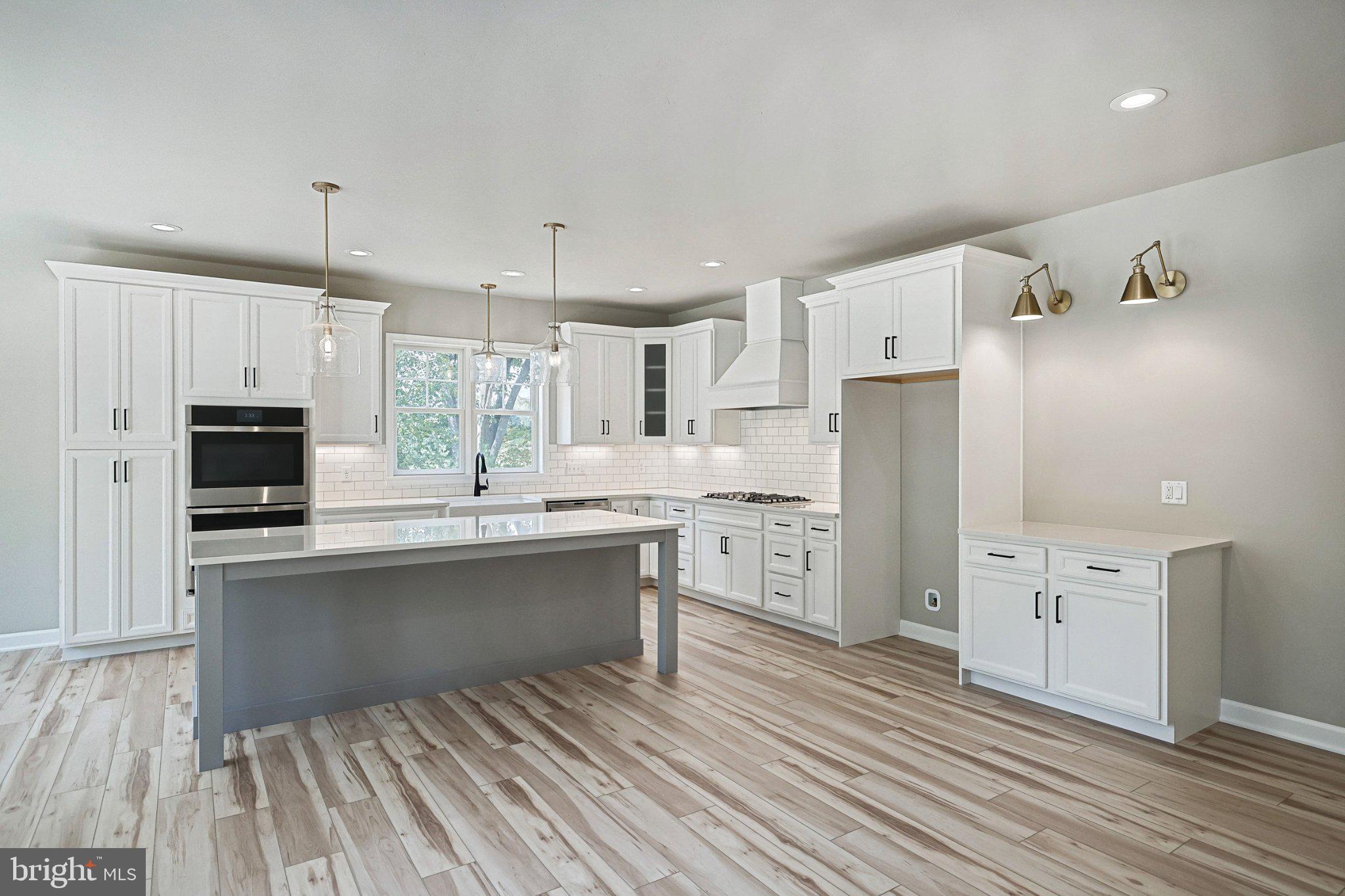 SUMMIT RIDGE - Residential