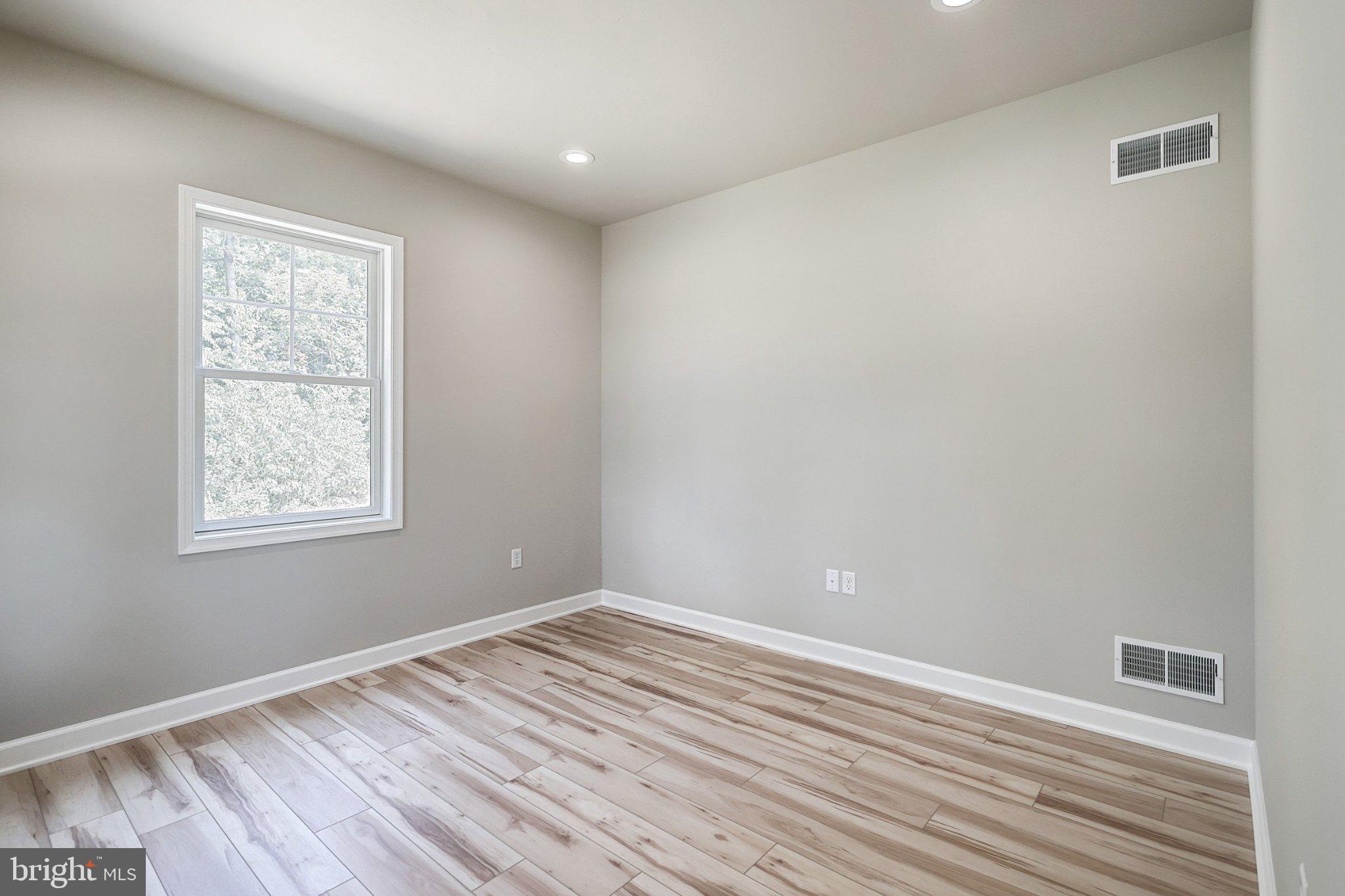 SUMMIT RIDGE - Residential