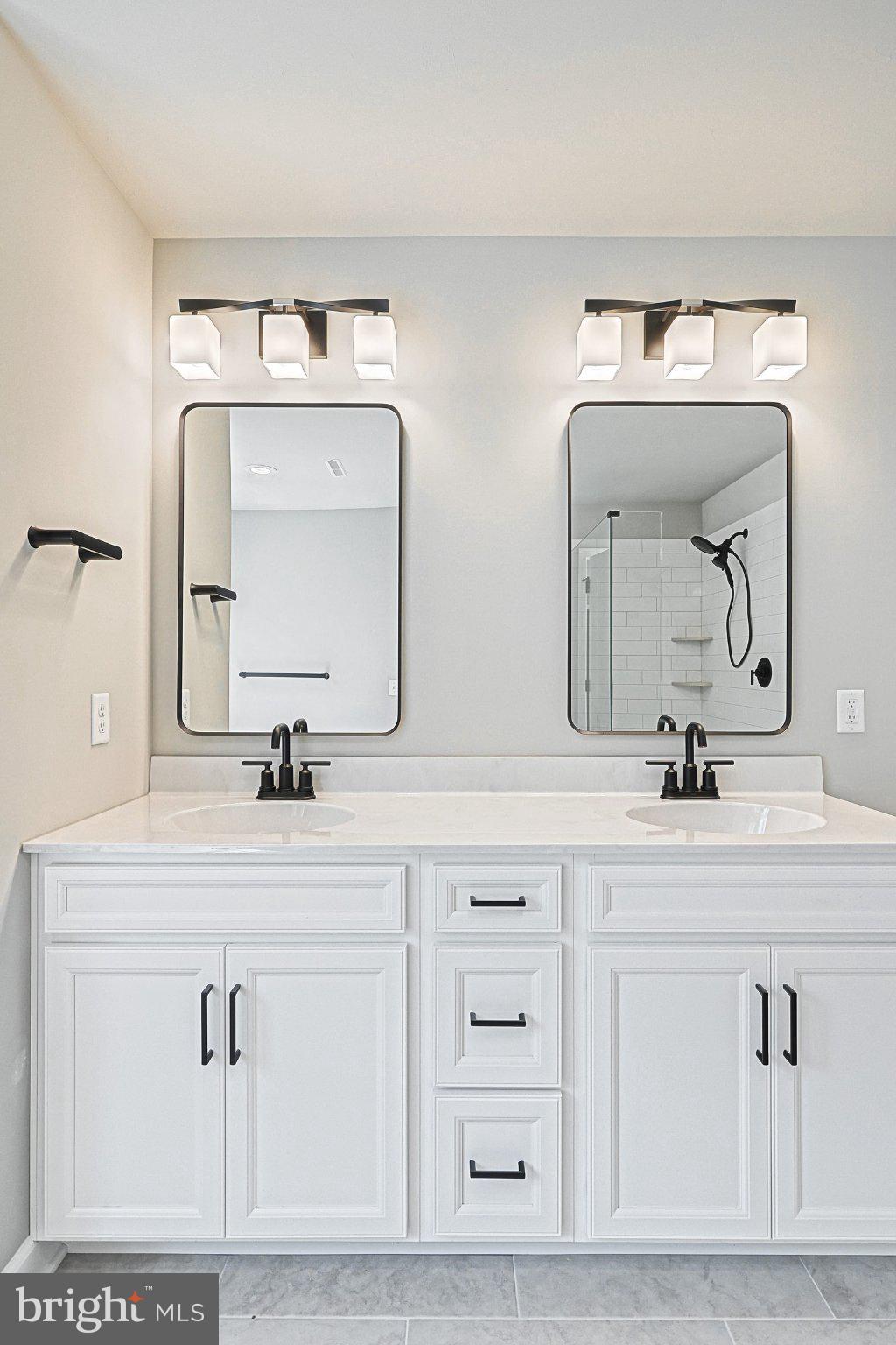 SUMMIT RIDGE - Residential