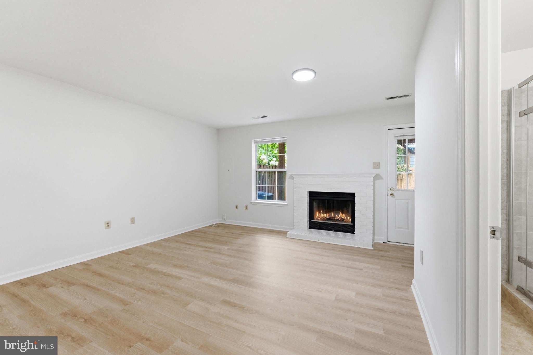 14214 ASHER VIEW