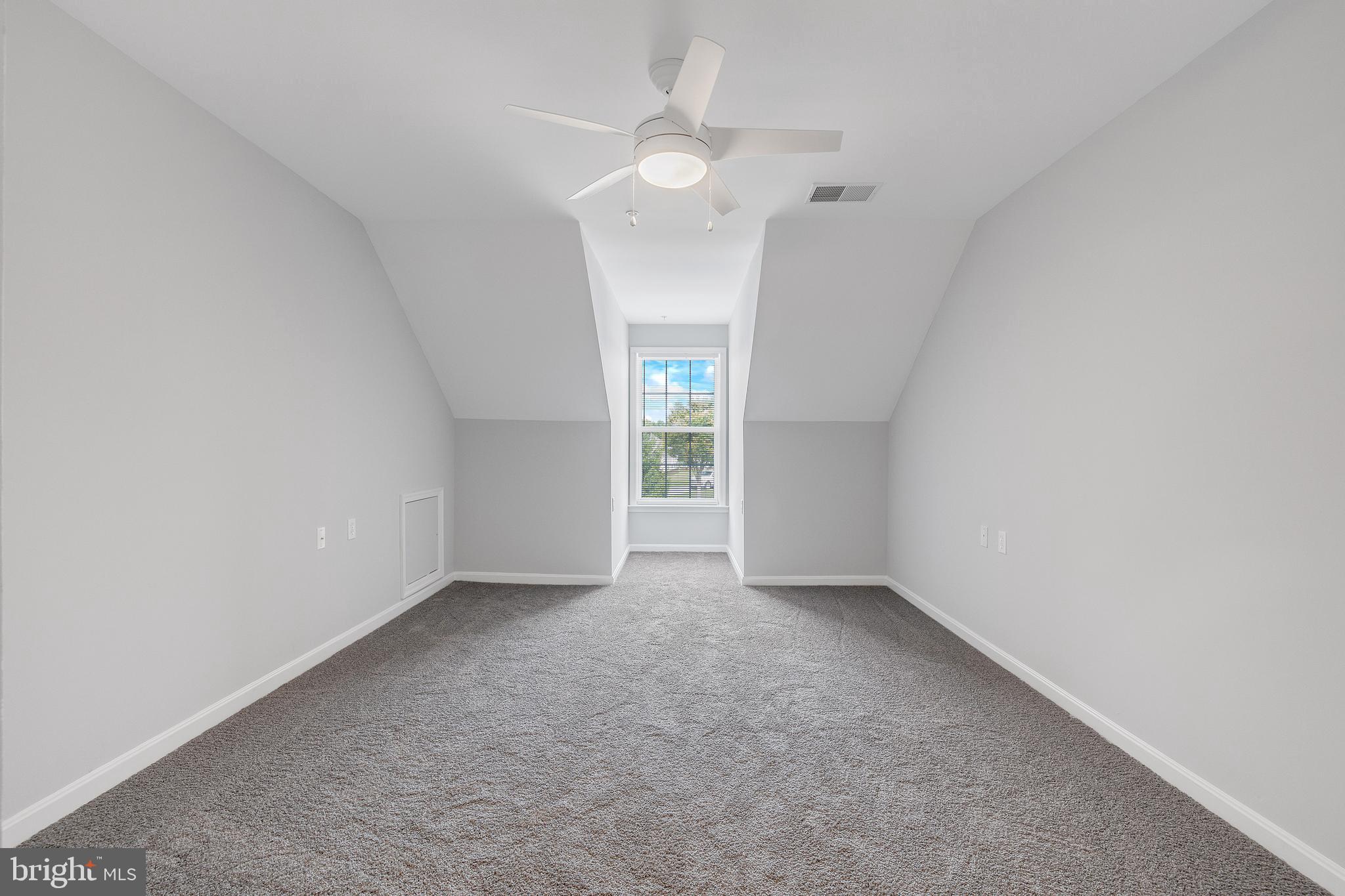 CAMERON GROVE - Residential