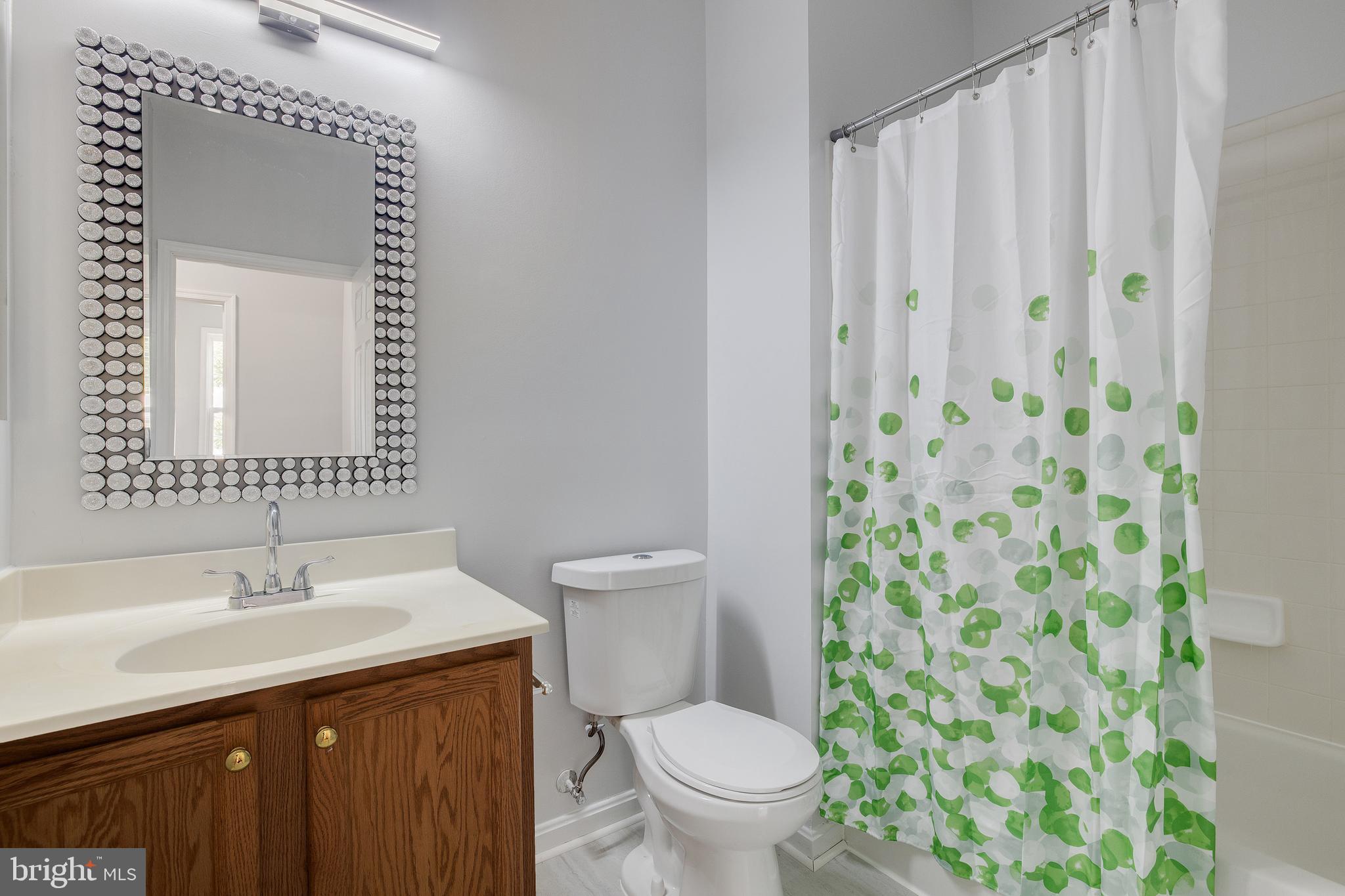 CAMERON GROVE - Residential