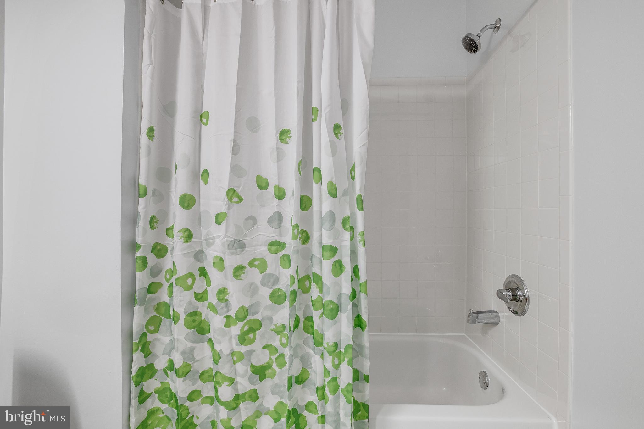 CAMERON GROVE - Residential