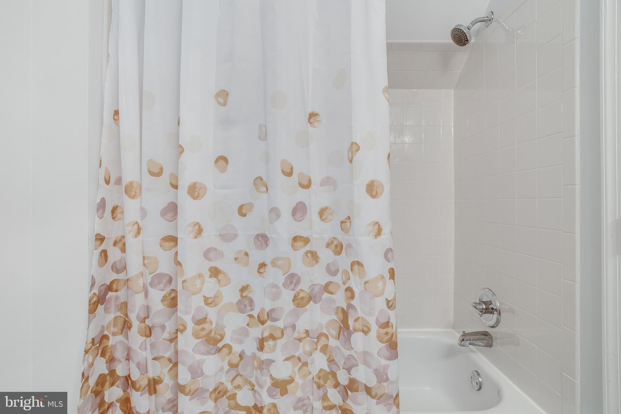 CAMERON GROVE - Residential