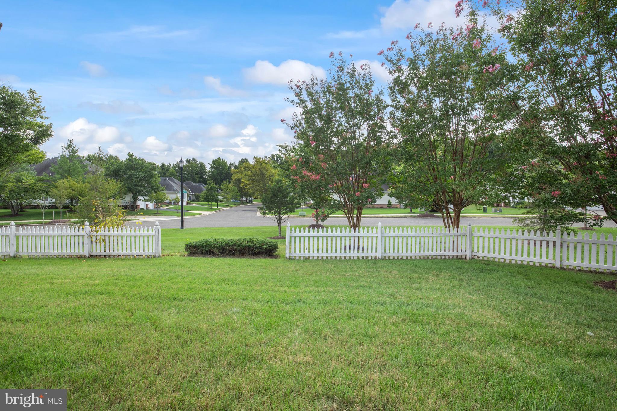 CAMERON GROVE - Residential