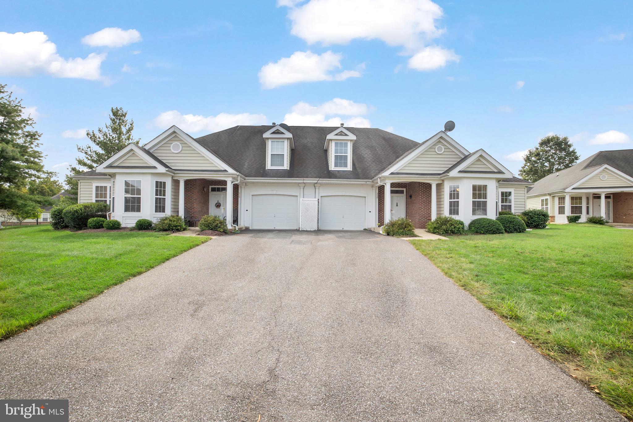 CAMERON GROVE - Residential