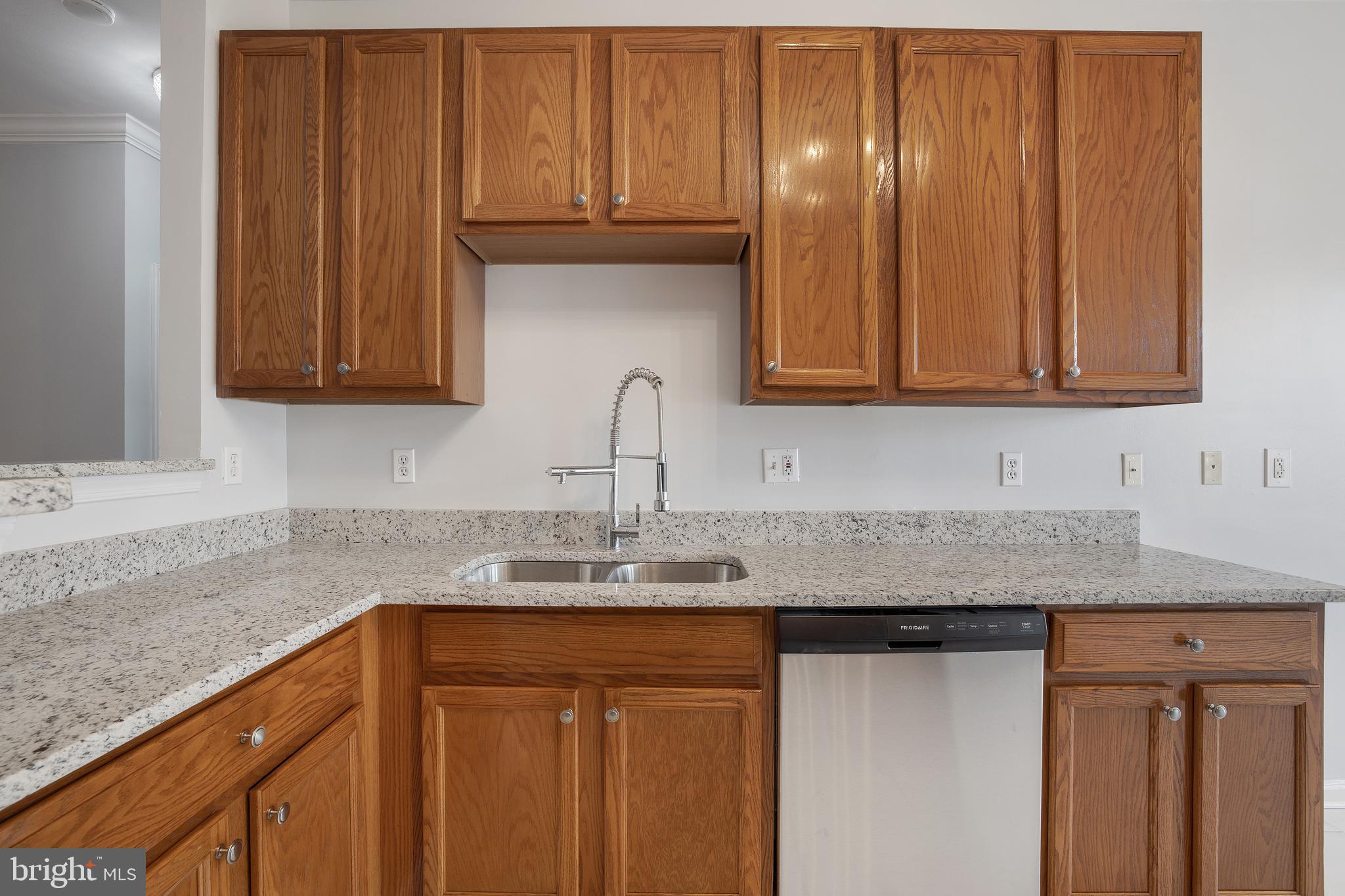 CAMERON GROVE - Residential