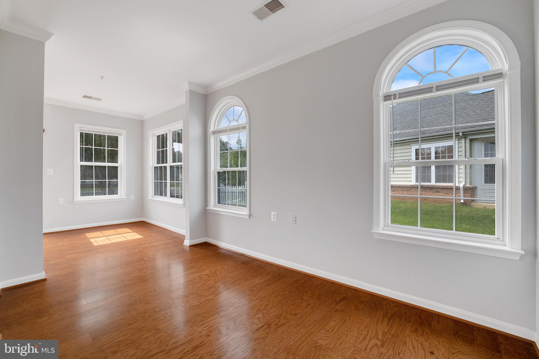 CAMERON GROVE - Residential