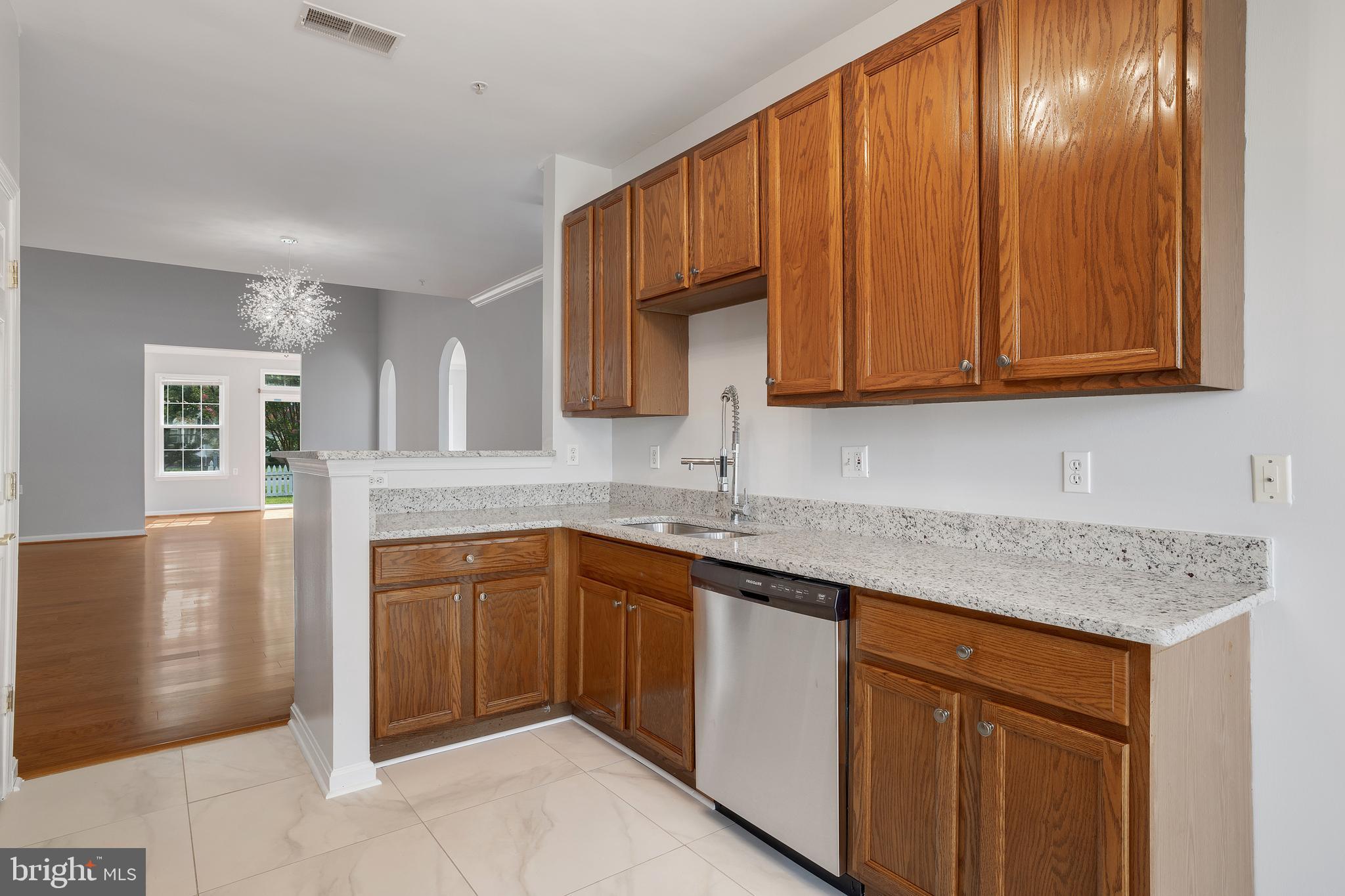 CAMERON GROVE - Residential