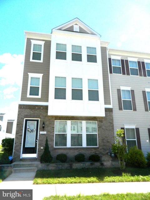 Photo of 13052 Jessica Grove Place, WOODBRIDGE, VA 22192 (MLS # VAPW2129974)
