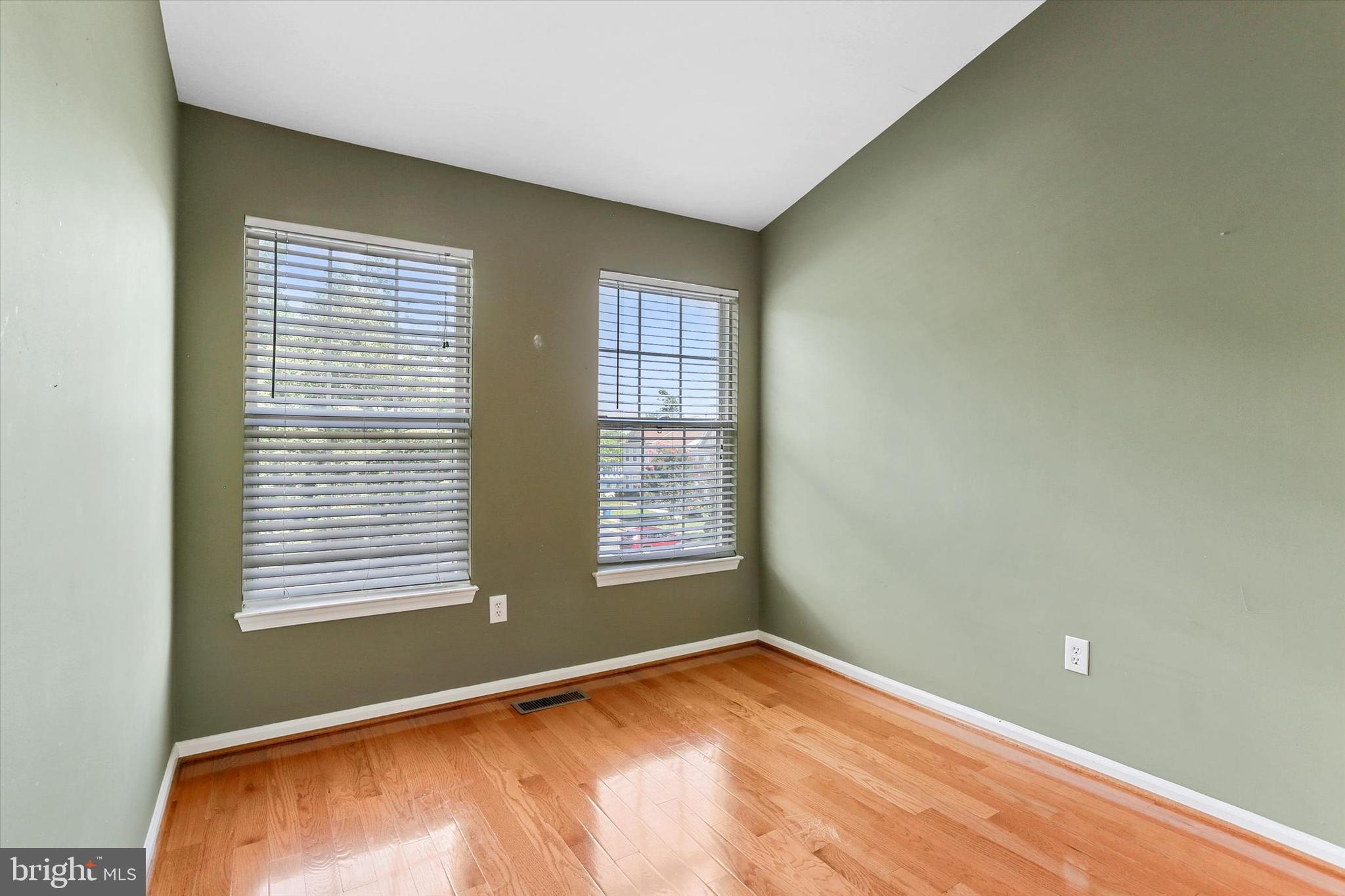 LEE OVERLOOK - Residential Lease