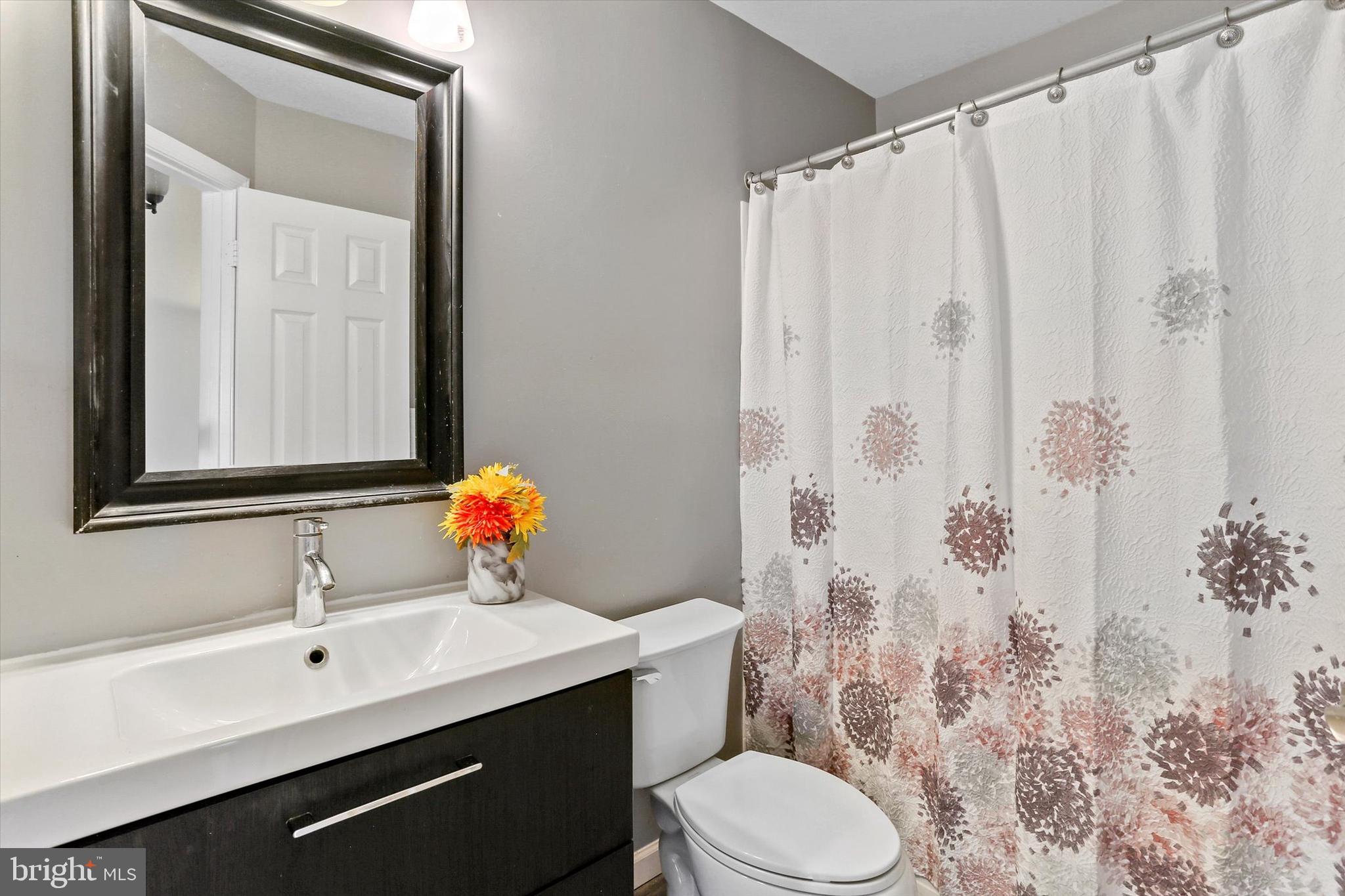 LEE OVERLOOK - Residential Lease