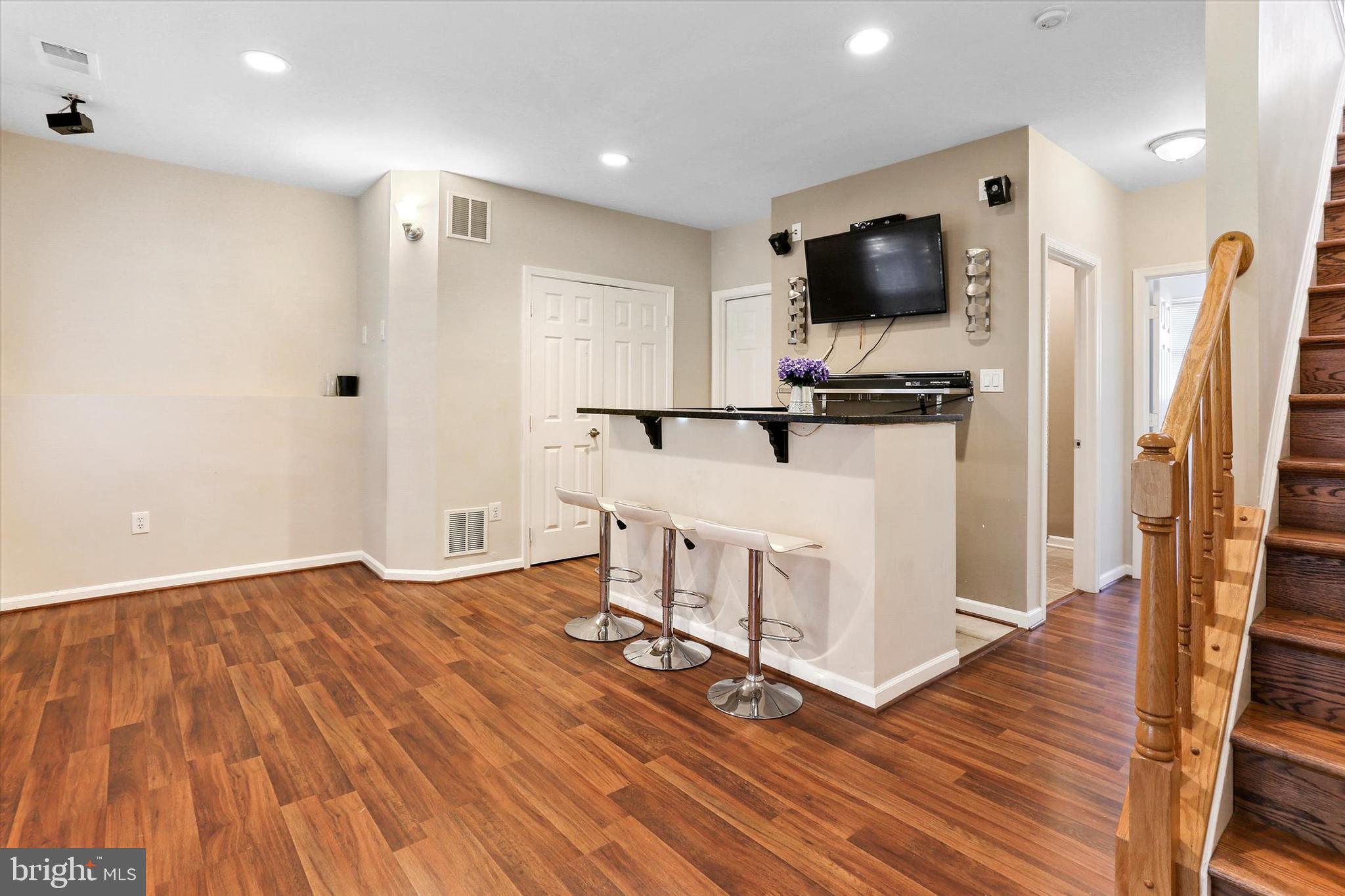 LEE OVERLOOK - Residential Lease