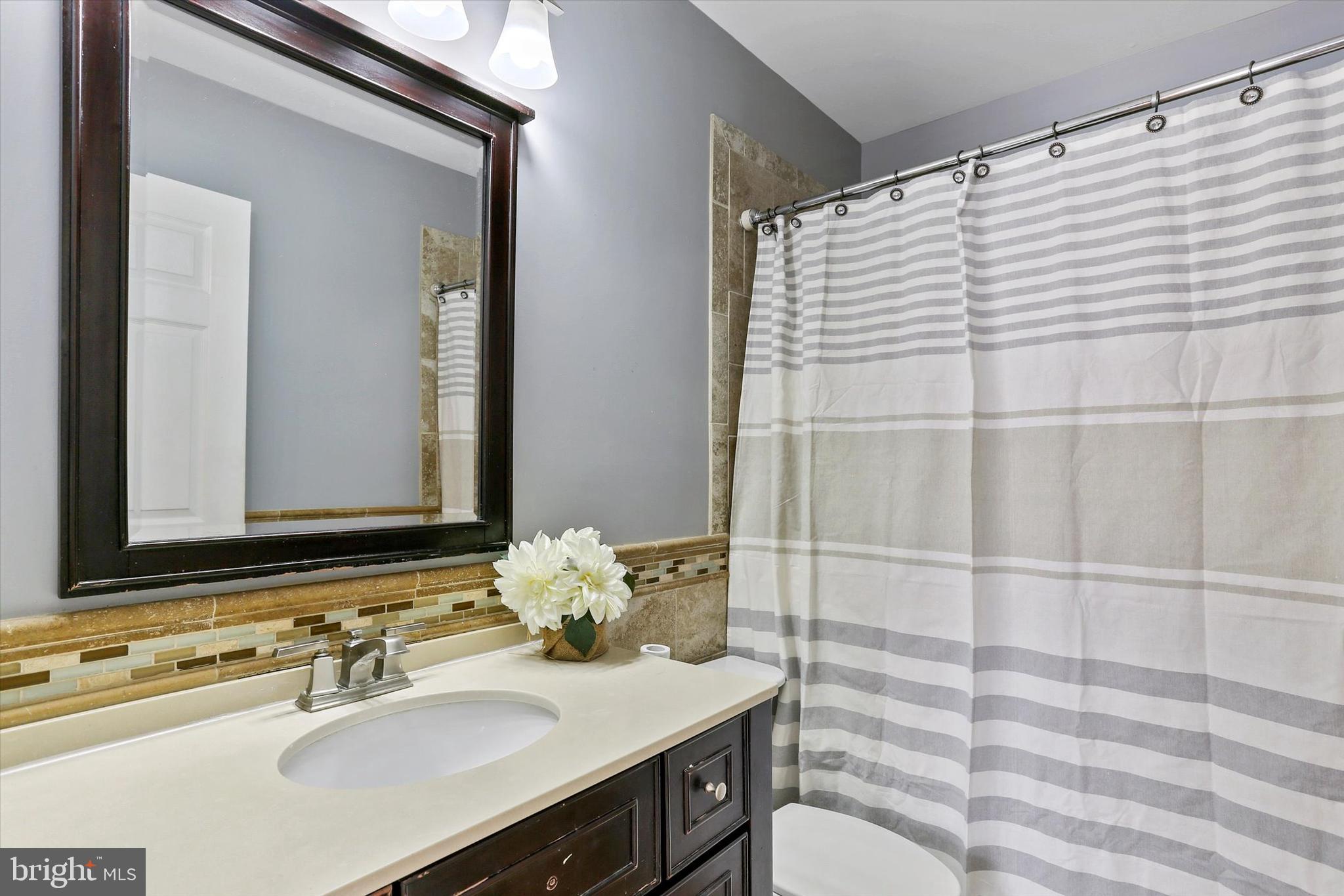 LEE OVERLOOK - Residential Lease