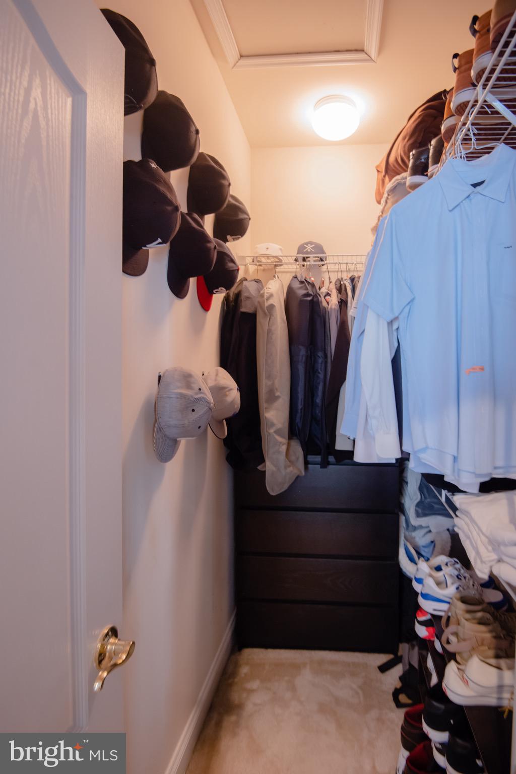 ALCOVA HEIGHTS - Residential Lease