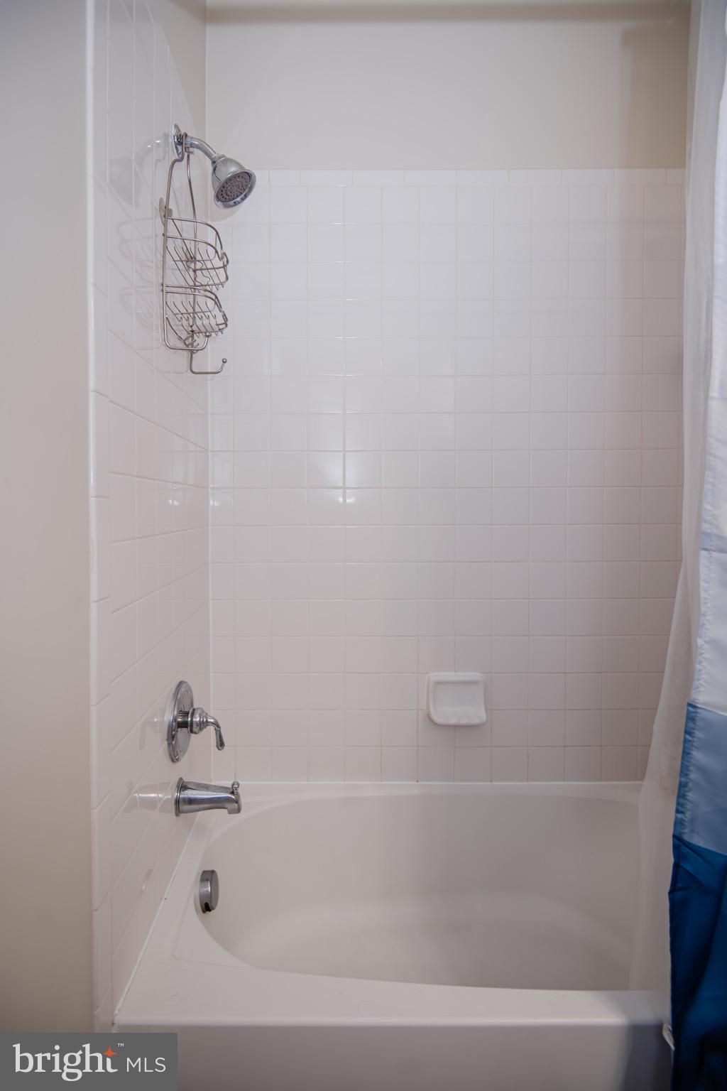 ALCOVA HEIGHTS - Residential Lease