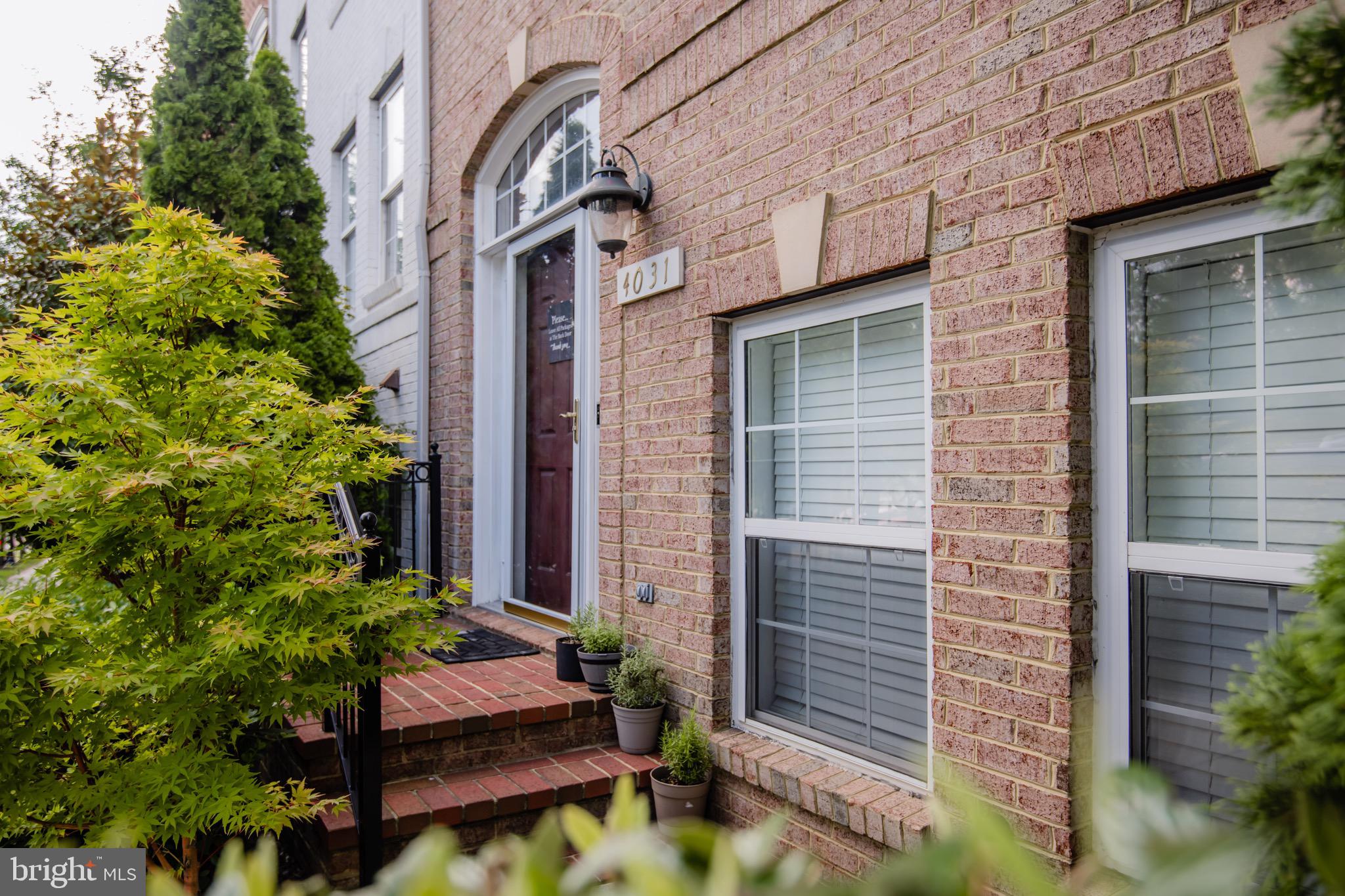 ALCOVA HEIGHTS - Residential Lease