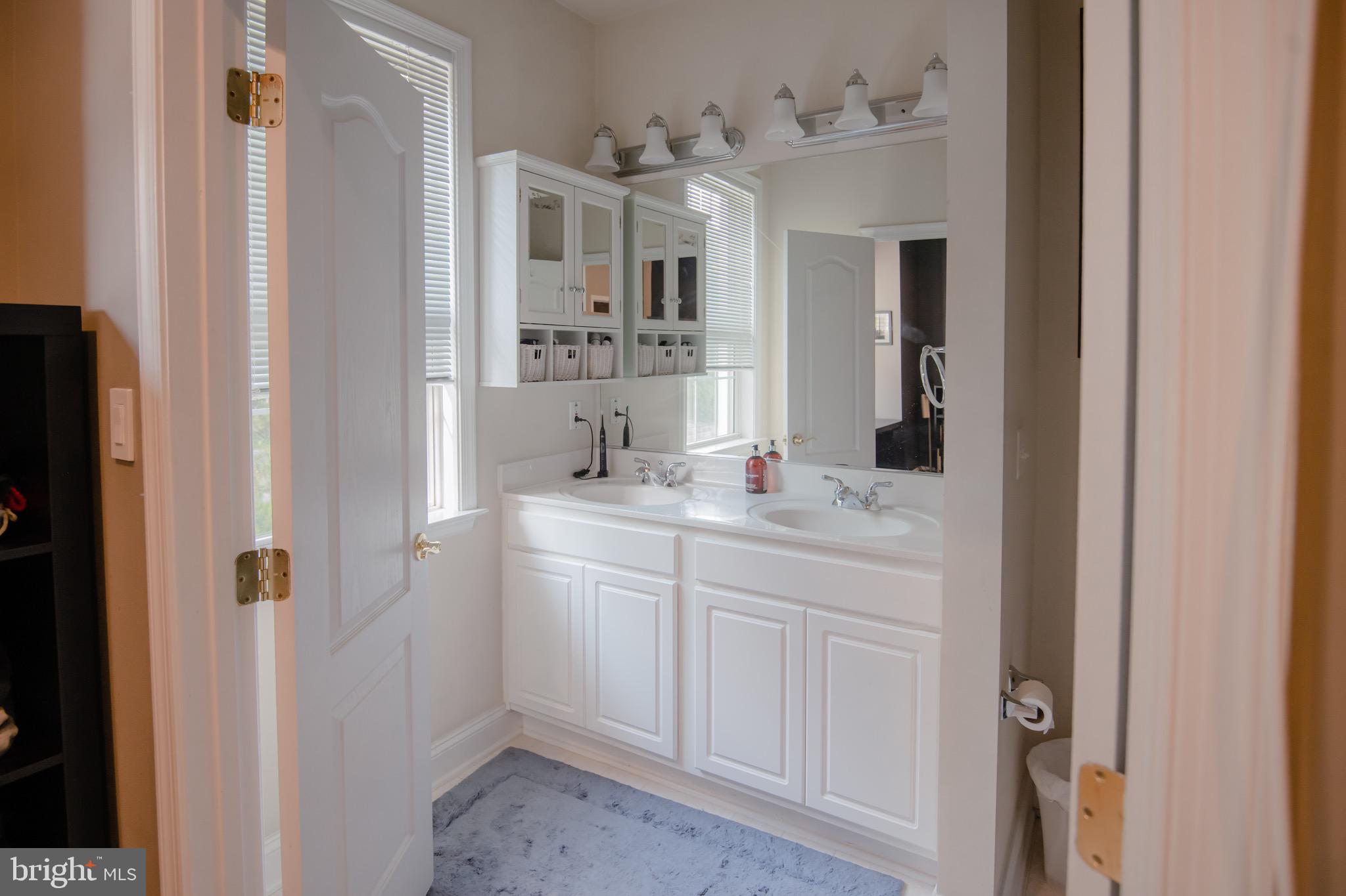 ALCOVA HEIGHTS - Residential Lease