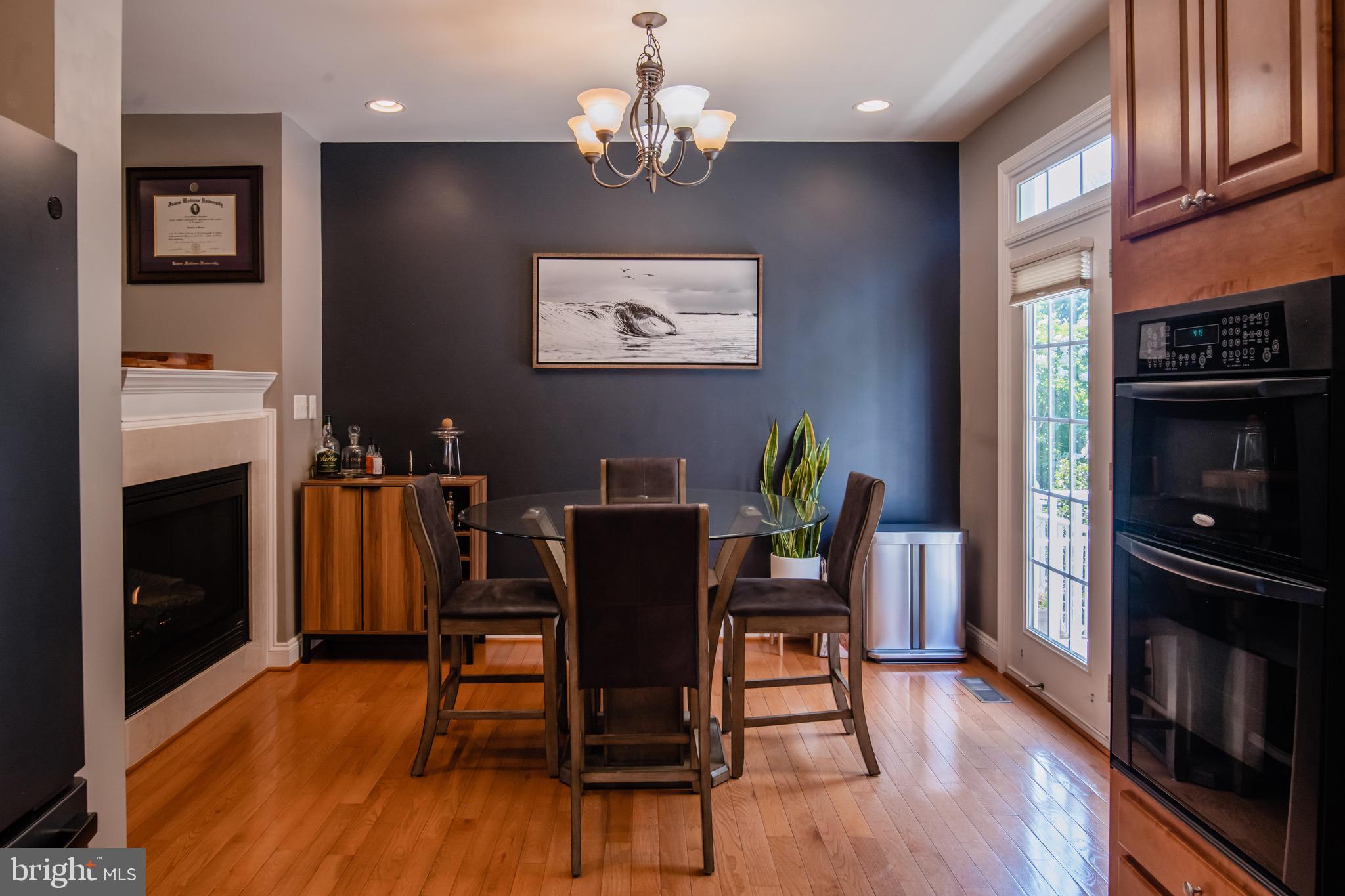 ALCOVA HEIGHTS - Residential Lease