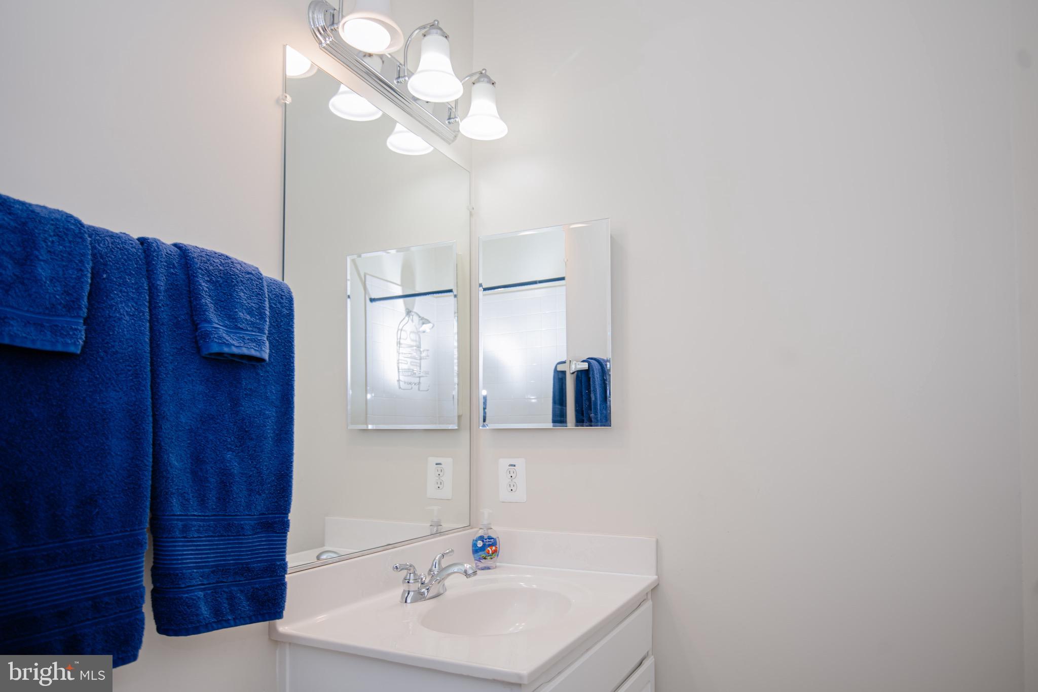 ALCOVA HEIGHTS - Residential Lease