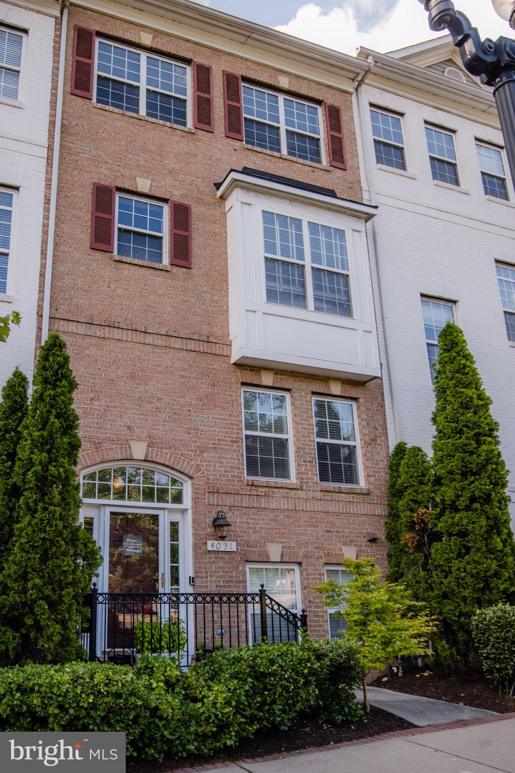 ALCOVA HEIGHTS - Residential Lease