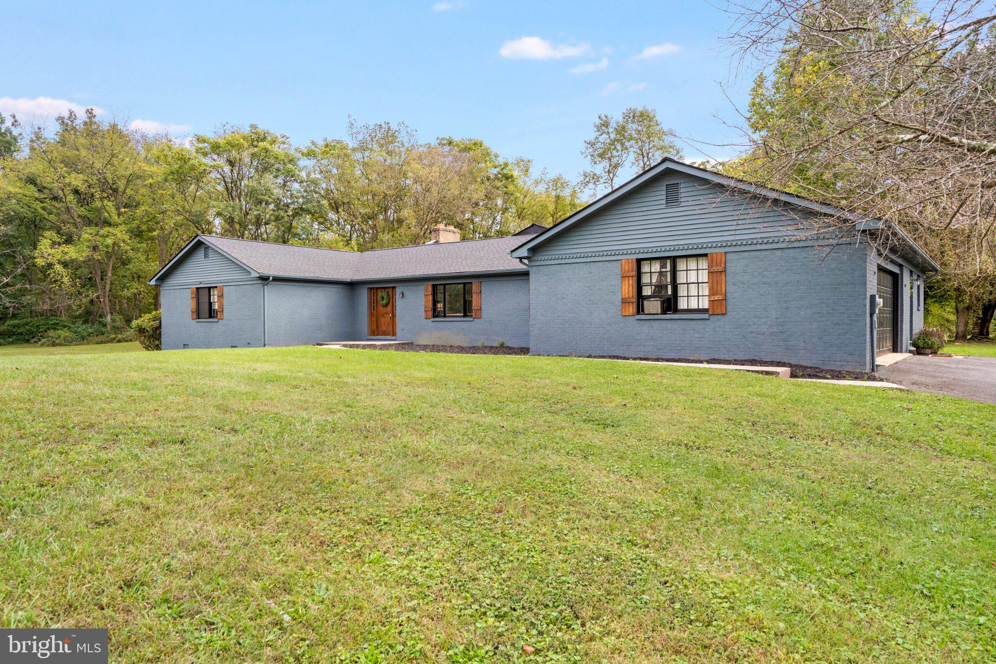 492 ELLA DRIVE