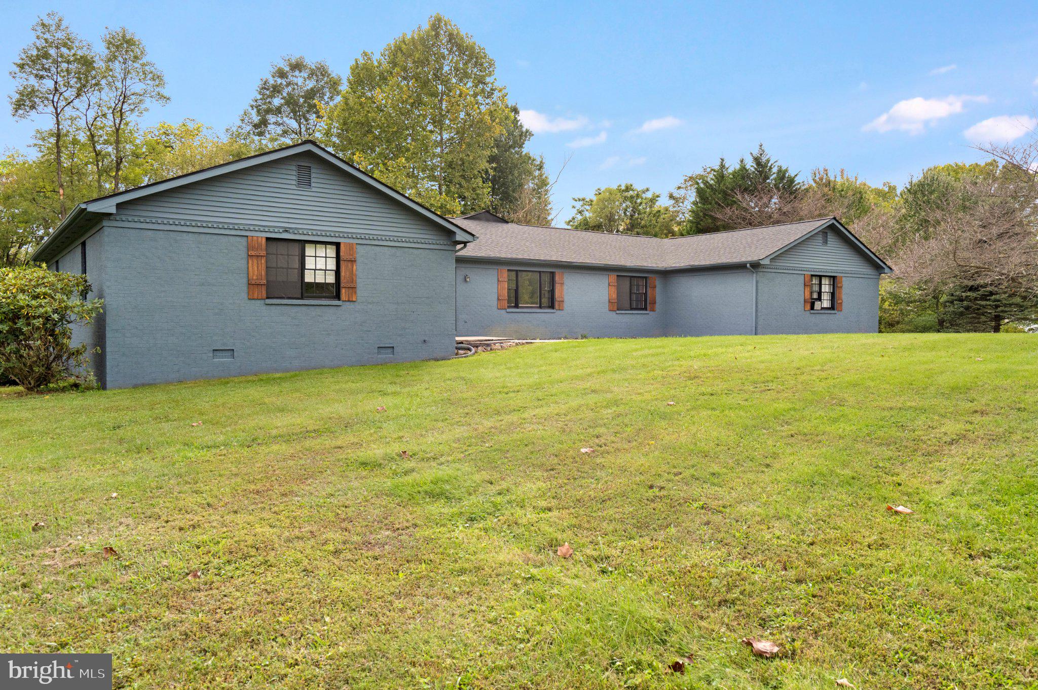 492 ELLA DRIVE