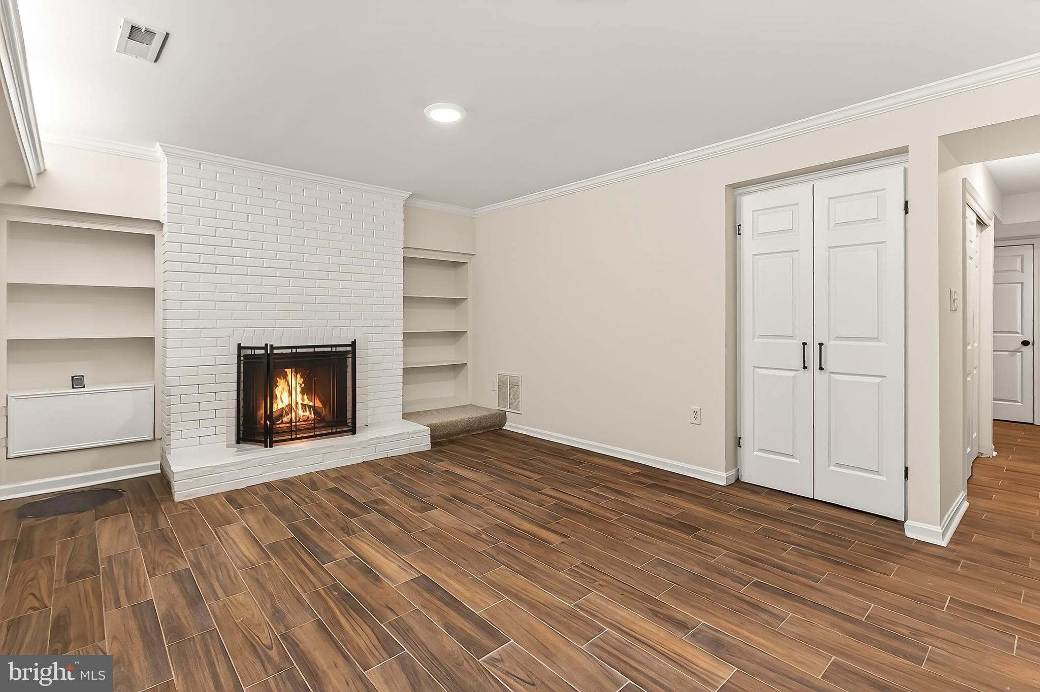 HALLCREST HEIGHTS - Residential Lease