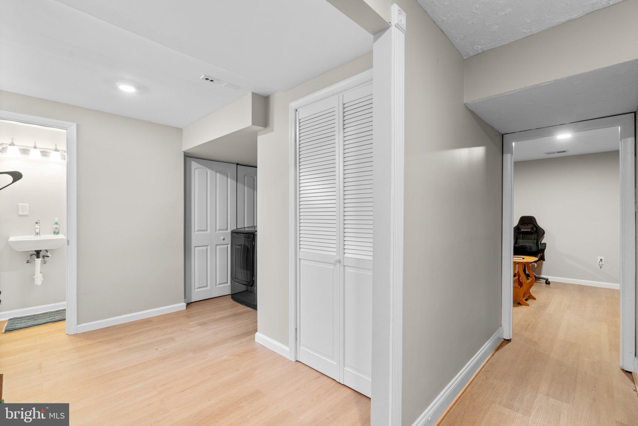 MIDDLEBROOK COMMONS - Residential