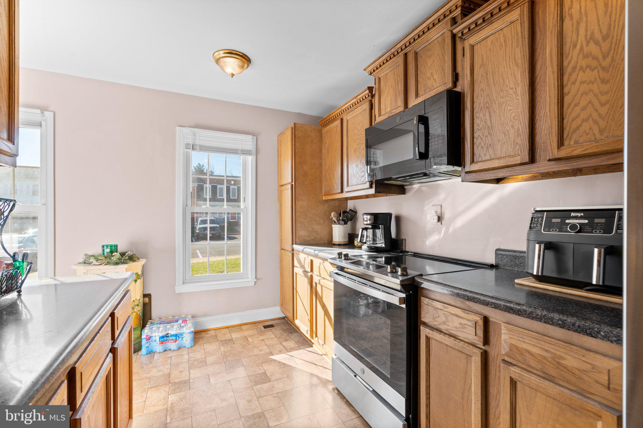 MIDDLEBROOK COMMONS - Residential