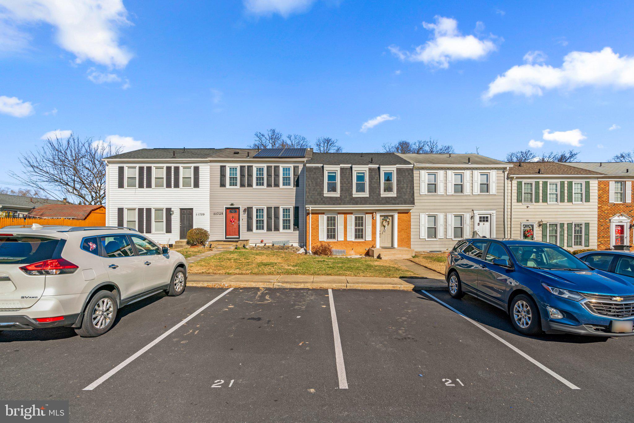 MIDDLEBROOK COMMONS - Residential