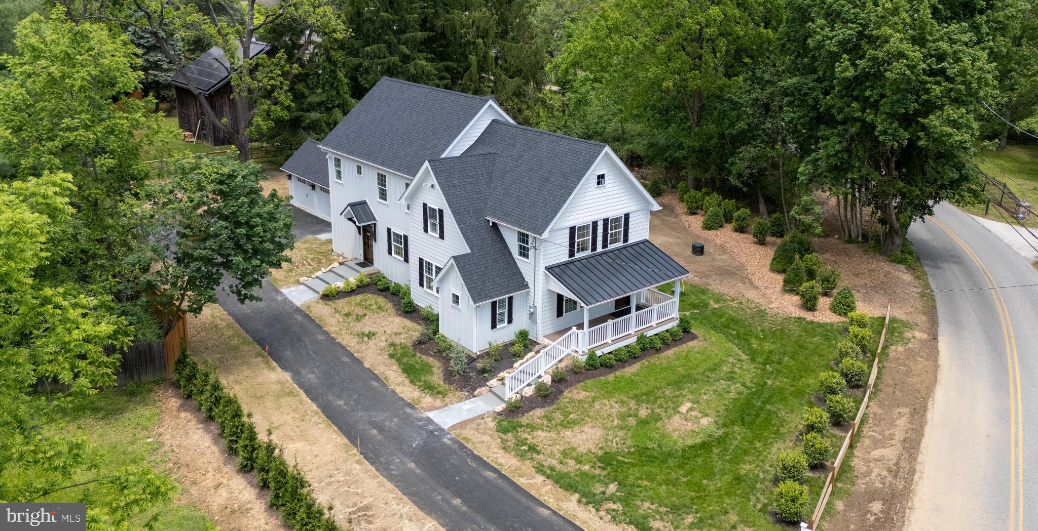 670 LEOPARD ROAD