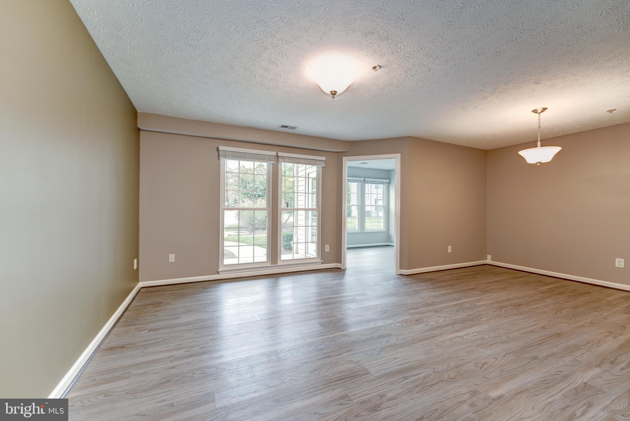 PINEY ORCHARD - Residential