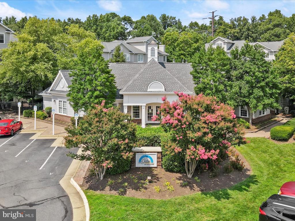 FAIR LAKES CONDO - Residential