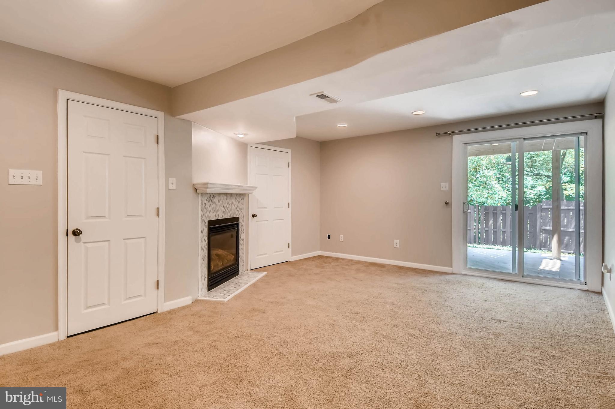 CASTLE STONE AT WHITE MARSH - Residential Lease