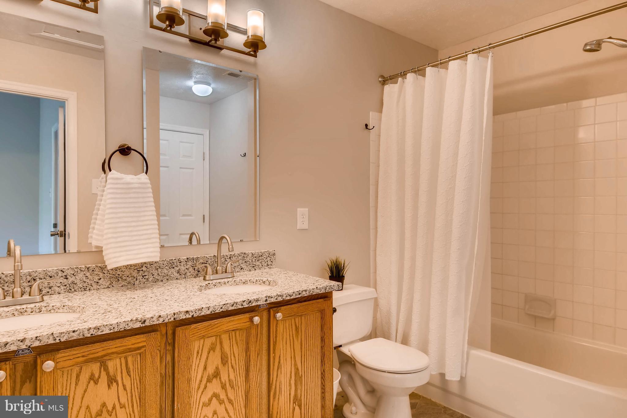 CASTLE STONE AT WHITE MARSH - Residential Lease