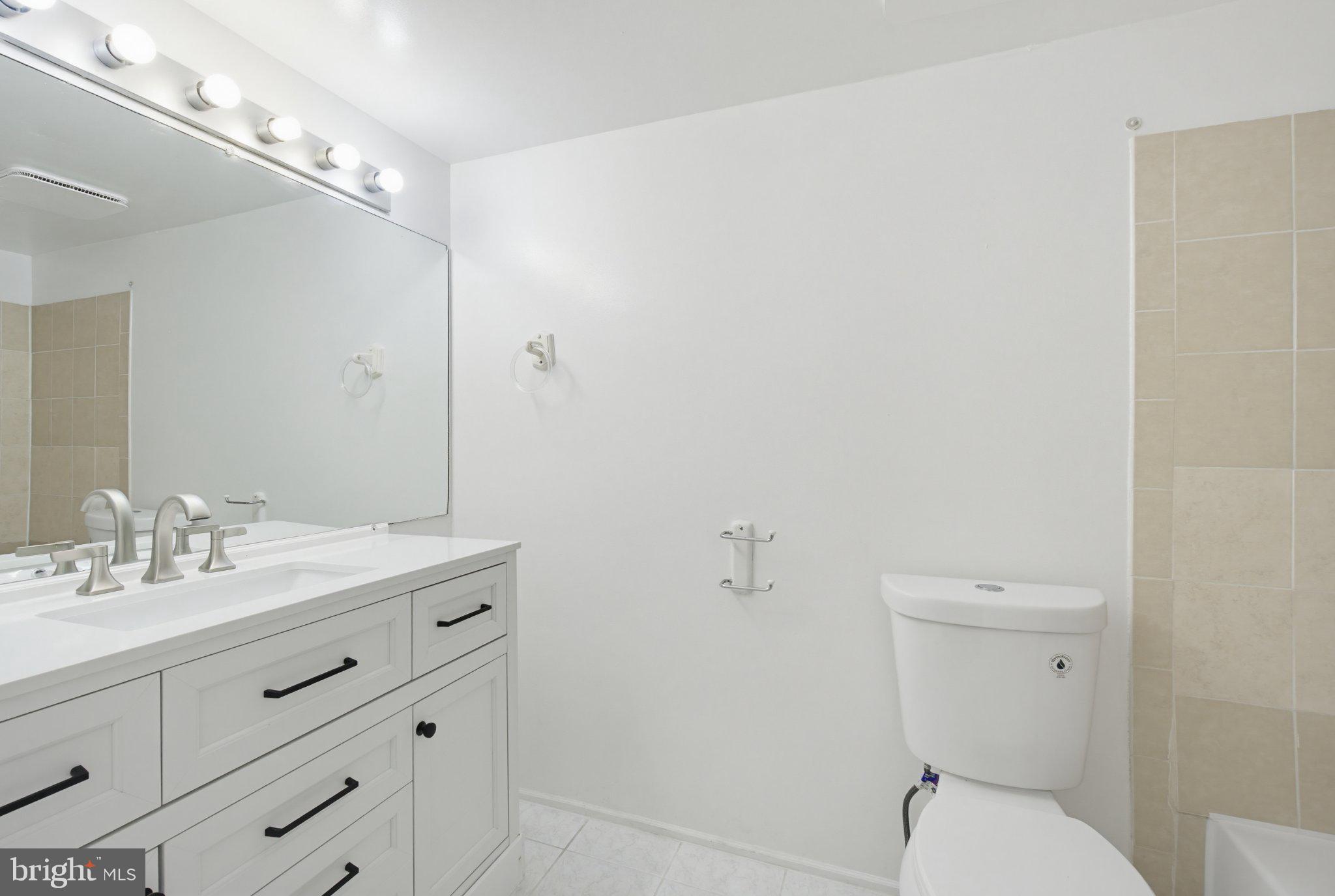 TOWNES OF GLOUCESTER - Residential