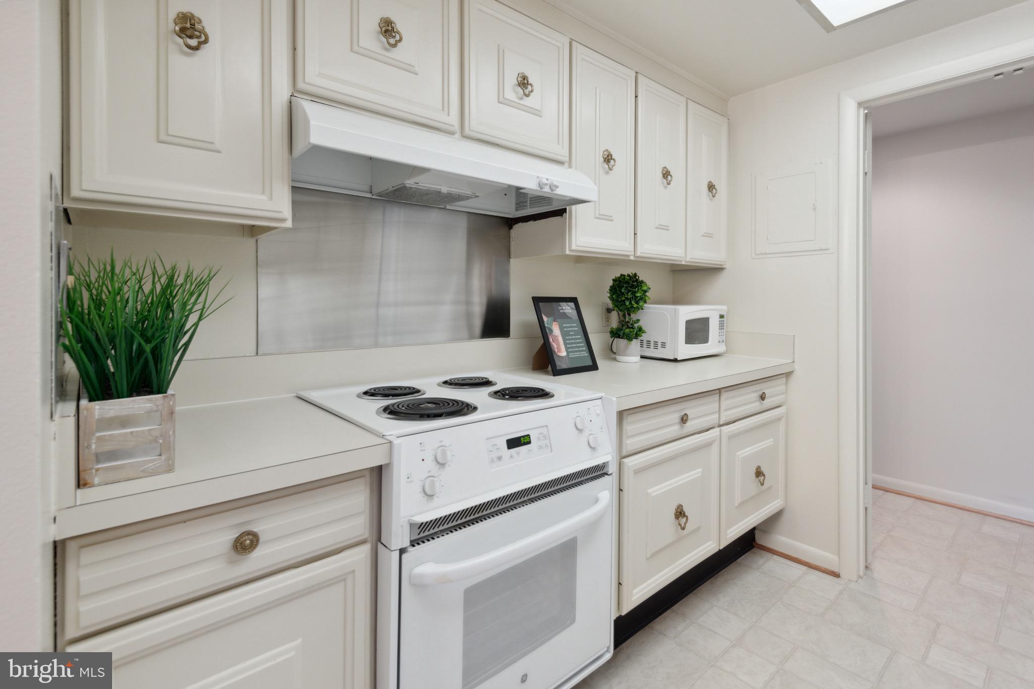 ROSSMOOR LEISURE WORLD - Residential