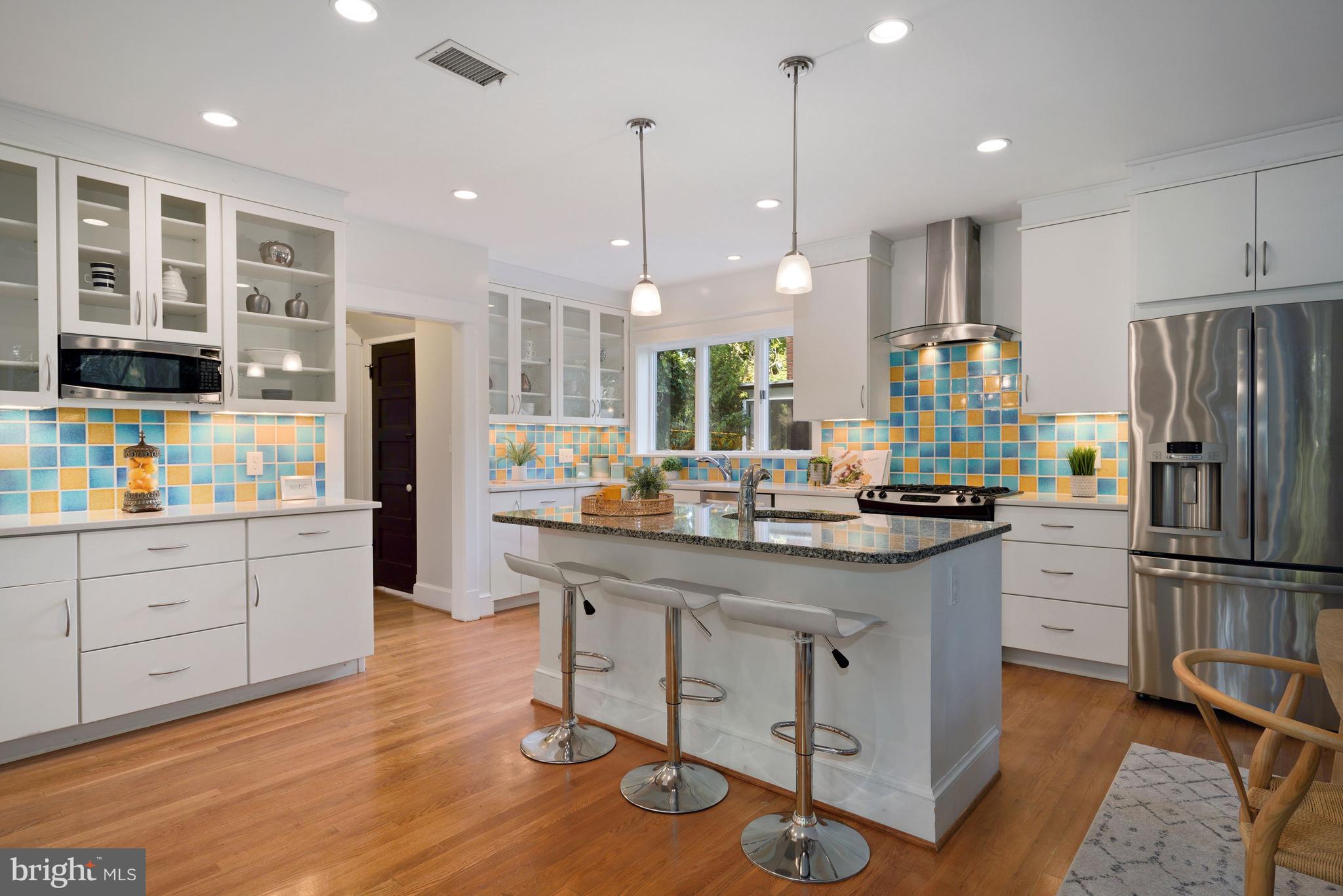 CHEVY CHASE VILLAGE - Residential