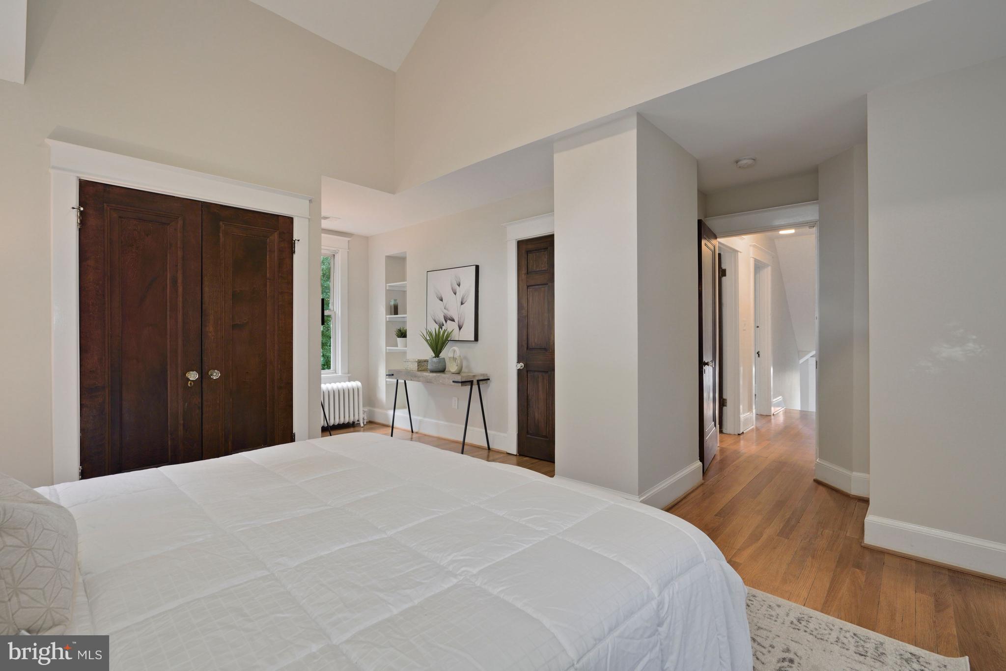 CHEVY CHASE VILLAGE - Residential