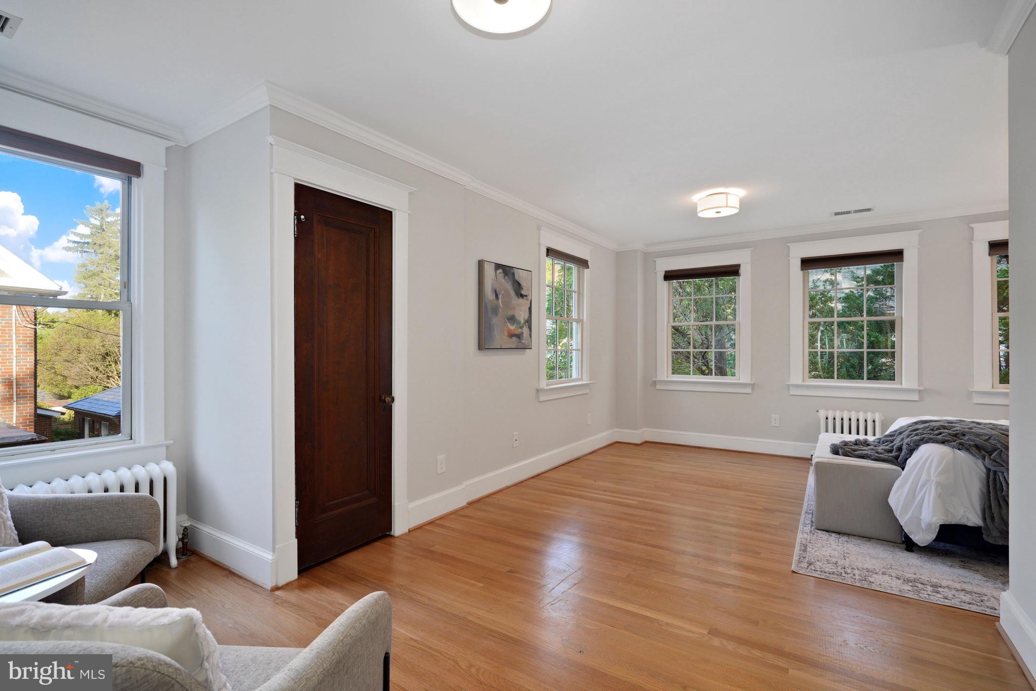 CHEVY CHASE VILLAGE - Residential