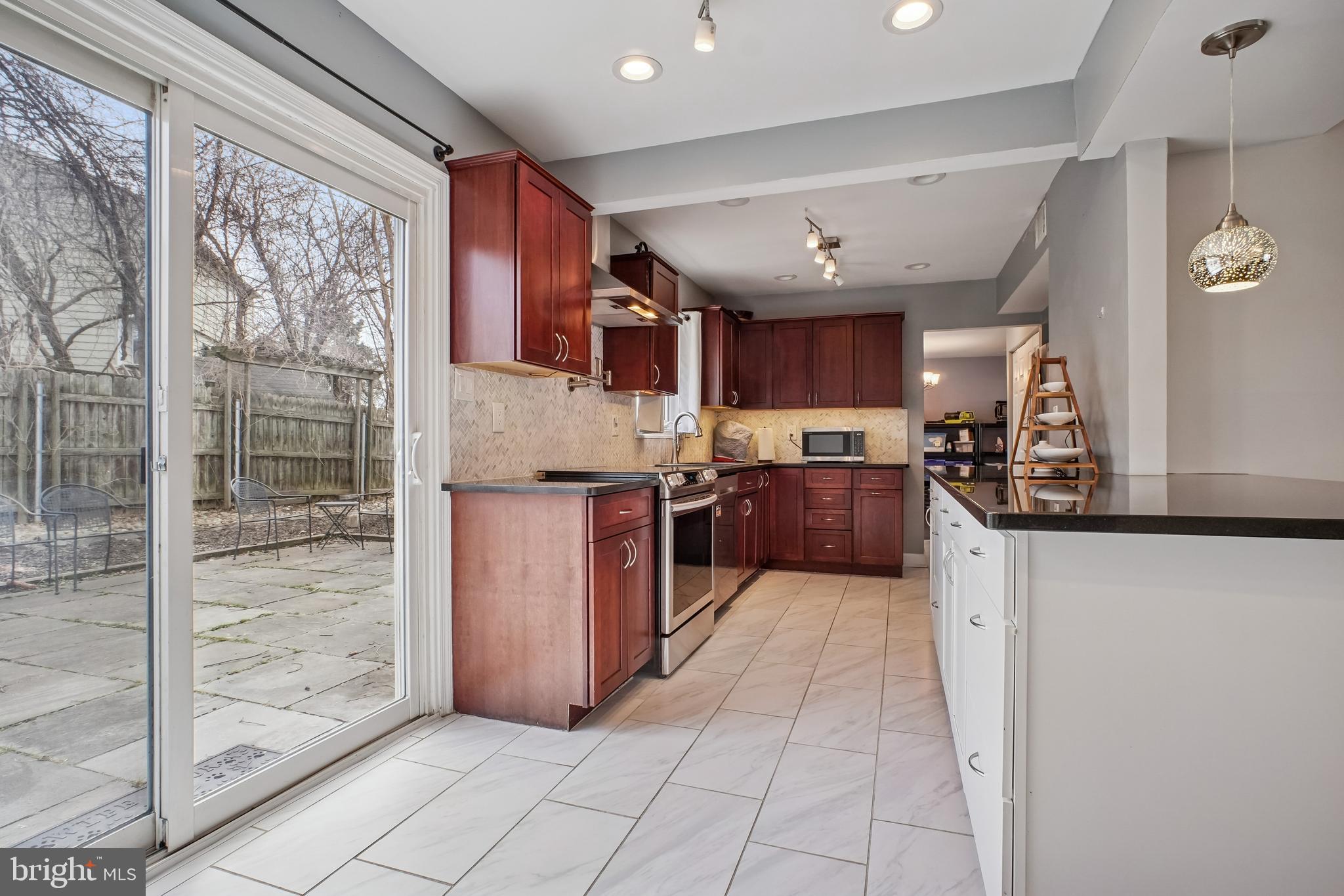 REFLECTION LAKE - Residential