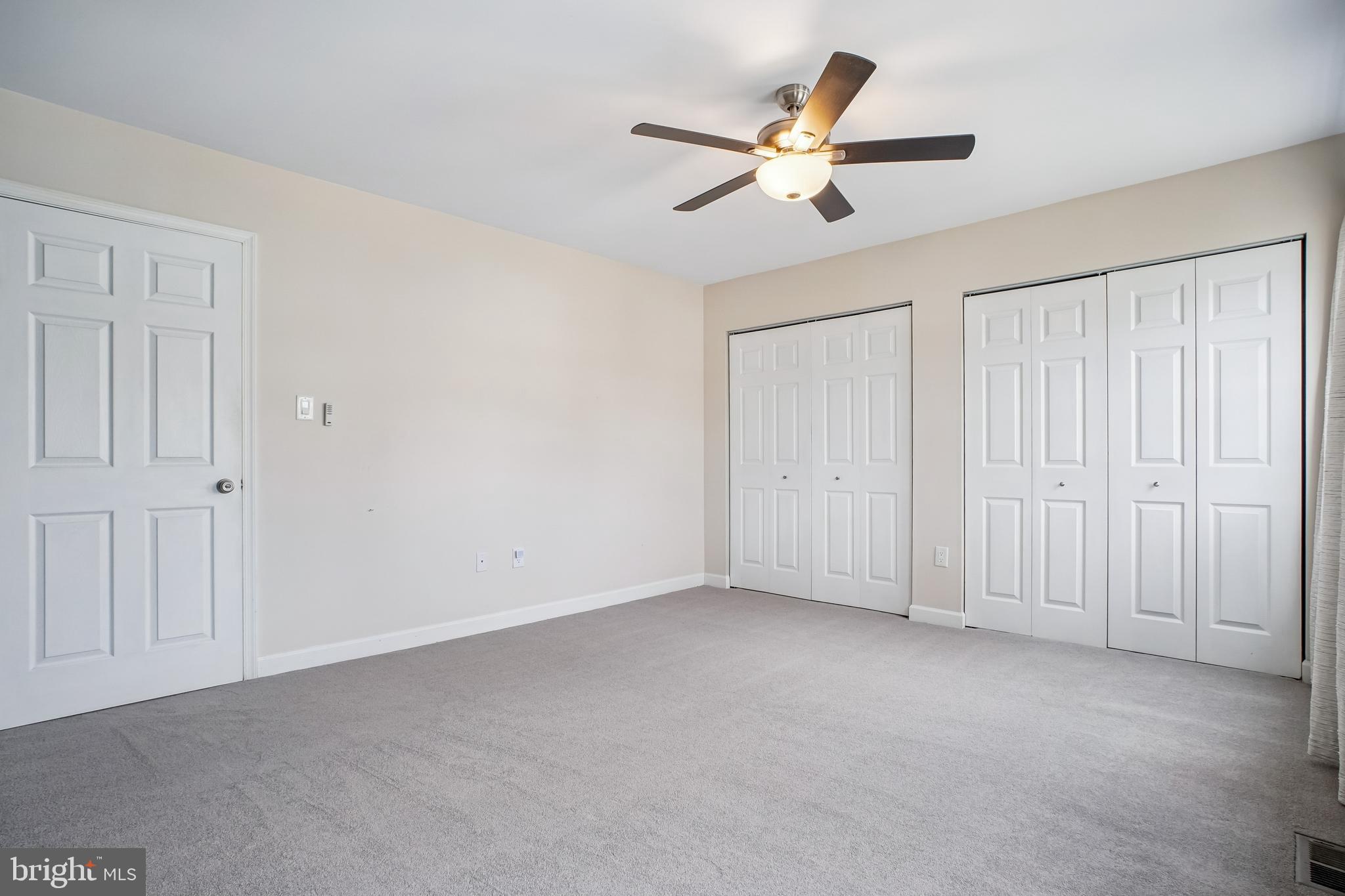 REFLECTION LAKE - Residential