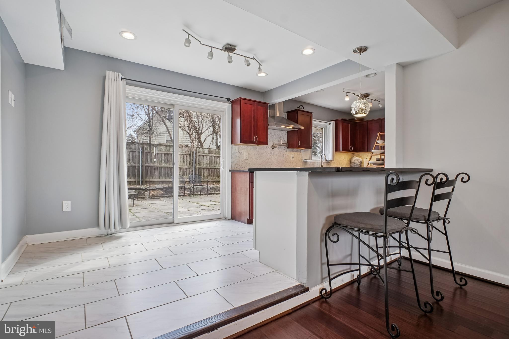 REFLECTION LAKE - Residential