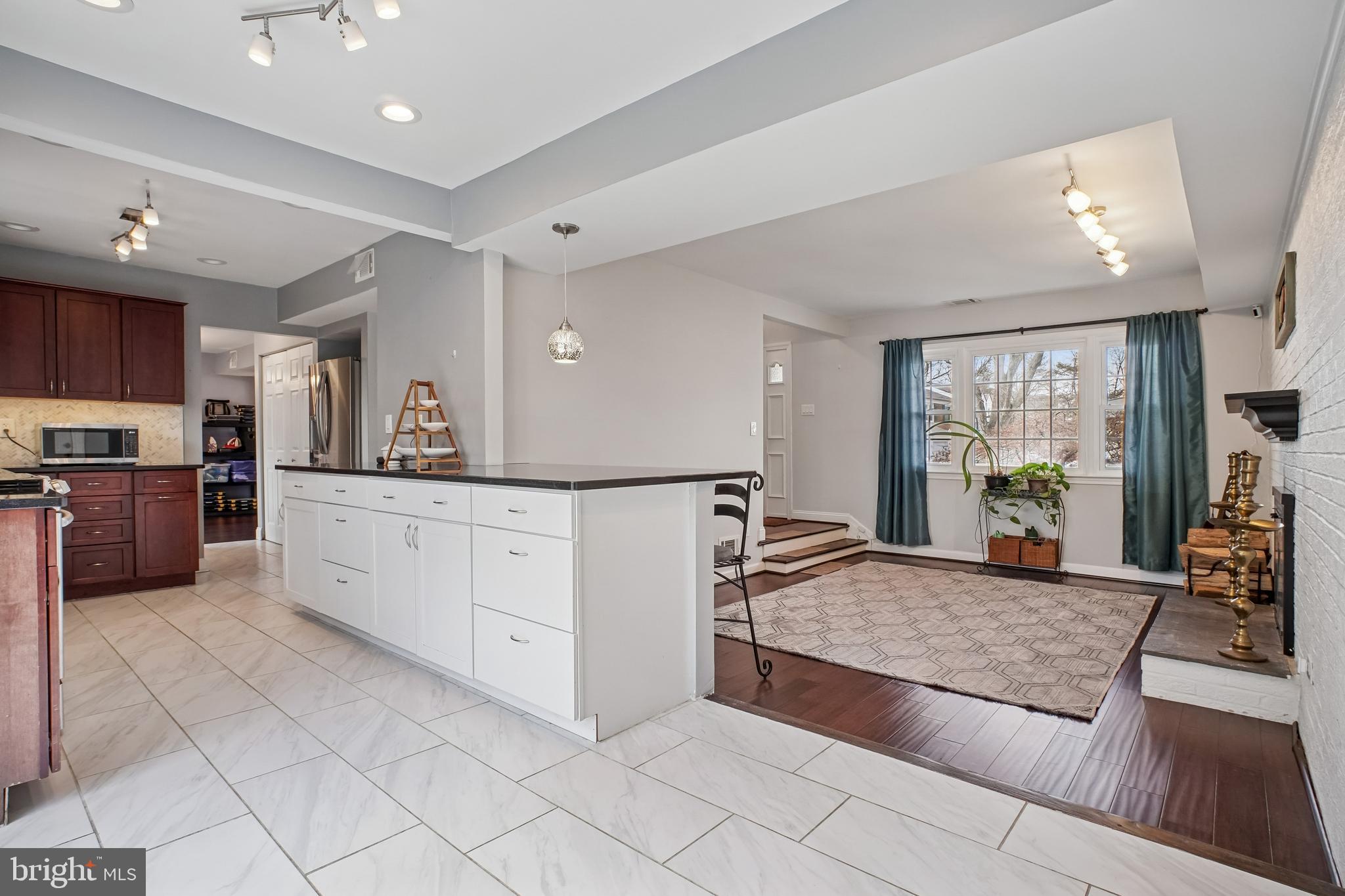 REFLECTION LAKE - Residential