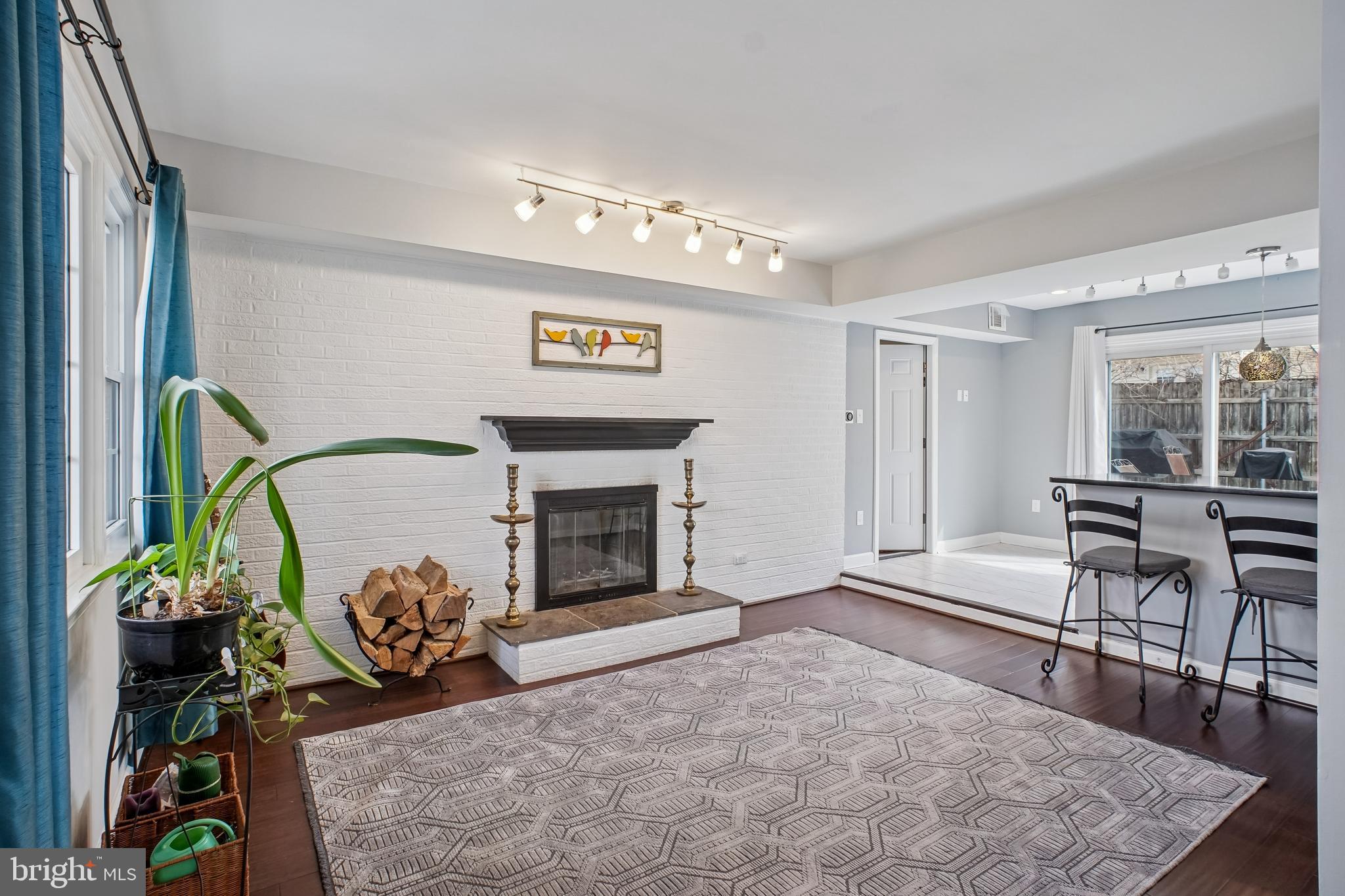 REFLECTION LAKE - Residential