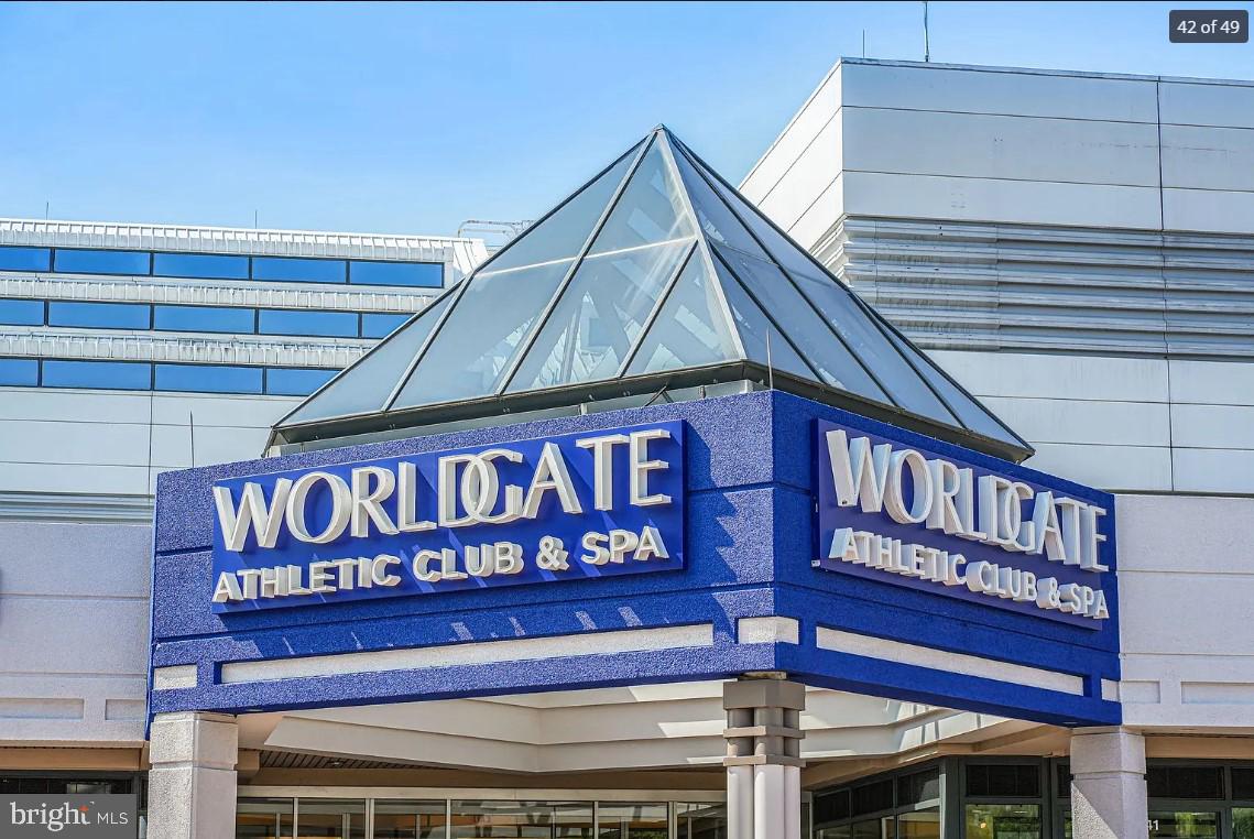 REFLECTION LAKE - Residential