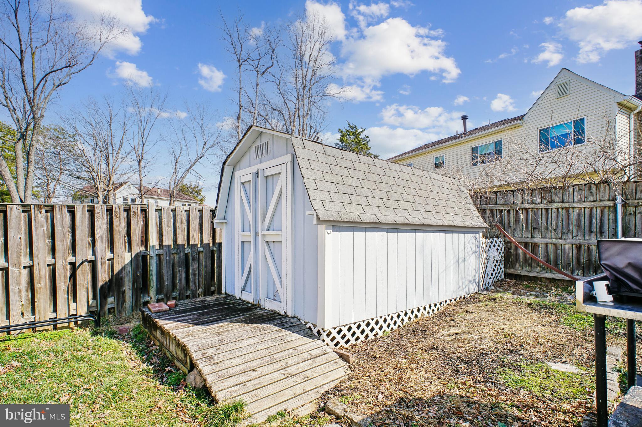 REFLECTION LAKE - Residential