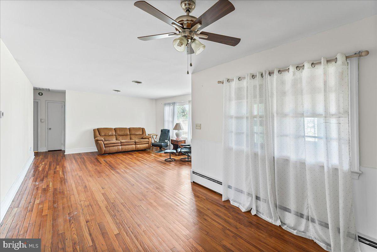 COTTAGE DALE ACRES - Residential