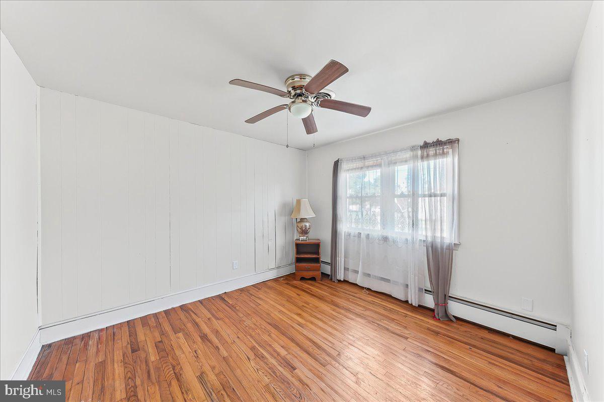 COTTAGE DALE ACRES - Residential